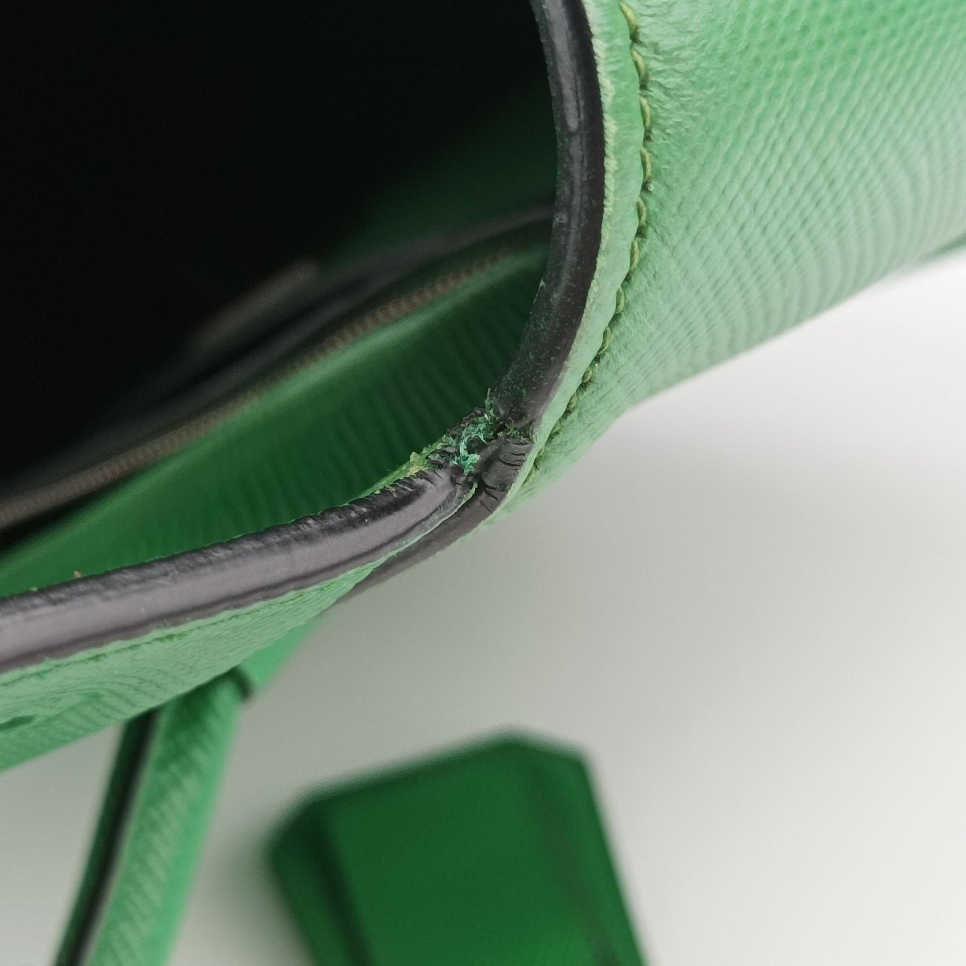 Double Cuir Green SAFFIANO Leather B2756T 14/Dダブル キュイール グリーン サフィアーノレザー B2756T 14/D