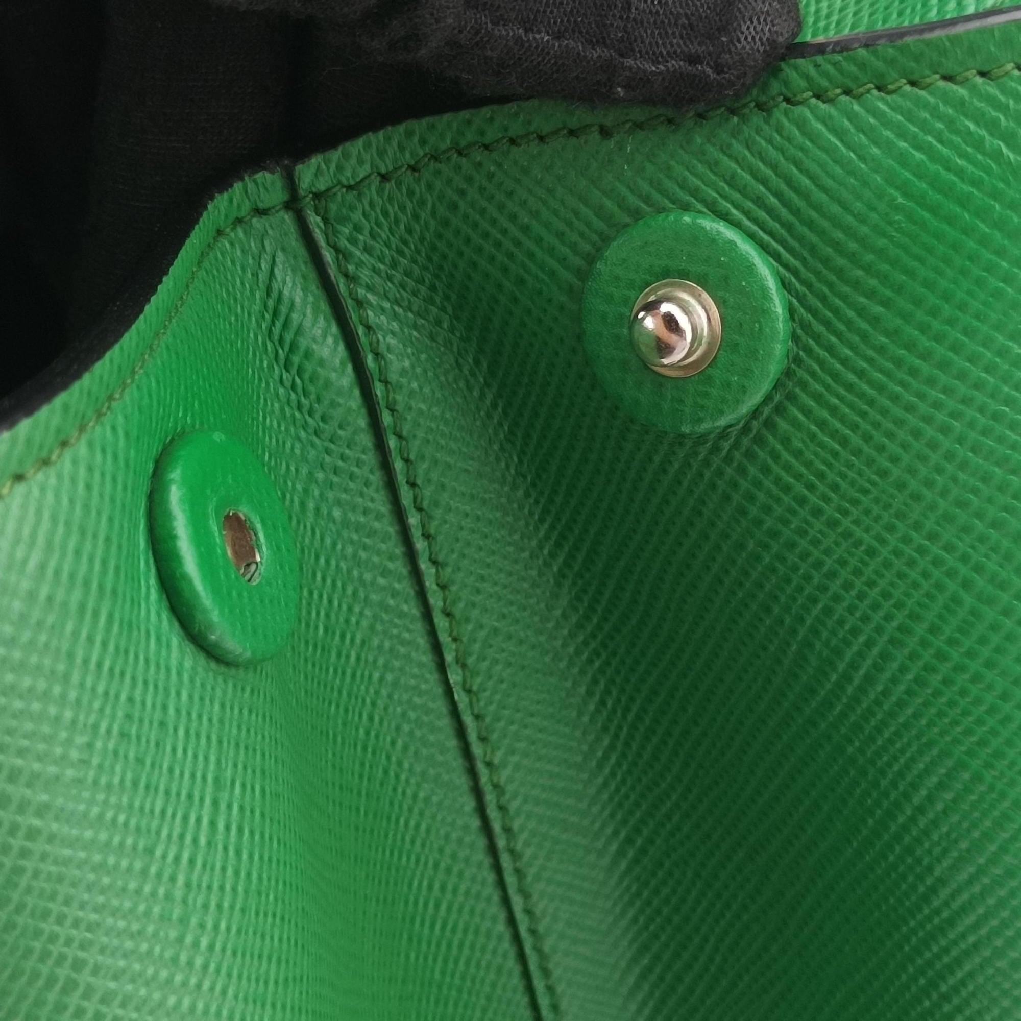 Double Cuir Green SAFFIANO Leather B2756T 14/Dダブル キュイール グリーン サフィアーノレザー B2756T 14/D