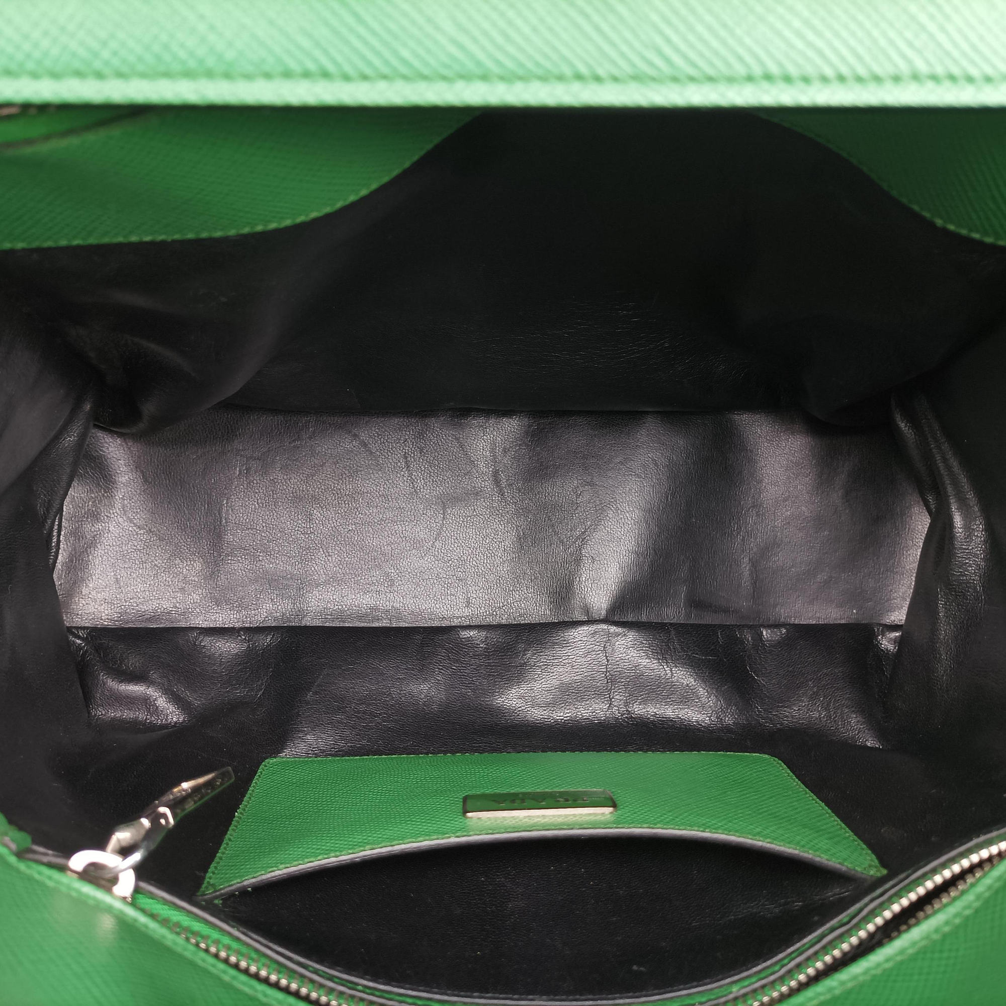 Double Cuir Green SAFFIANO Leather B2756T 14/Dダブル キュイール グリーン サフィアーノレザー B2756T 14/D