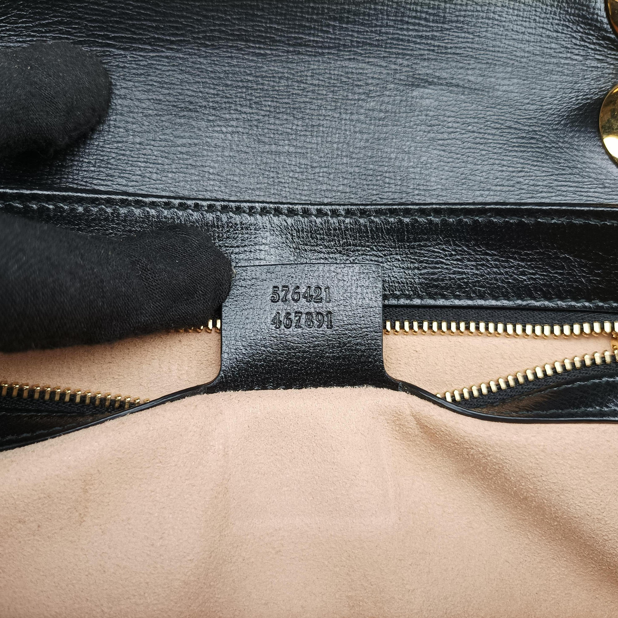 Marina Black Leather 576421 C029870060マリーナ ブラック レザー 576421 C029870060