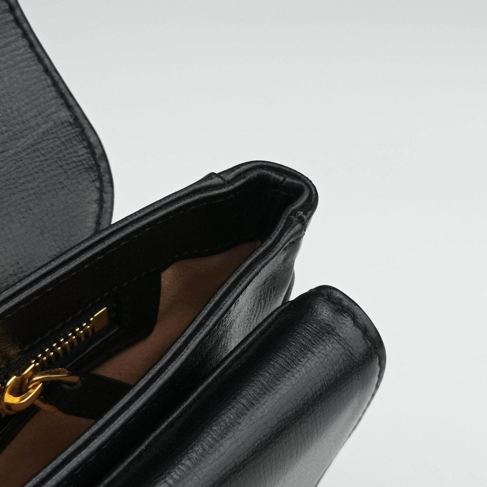 Marina Black Leather 576421 C029870060マリーナ ブラック レザー 576421 C029870060