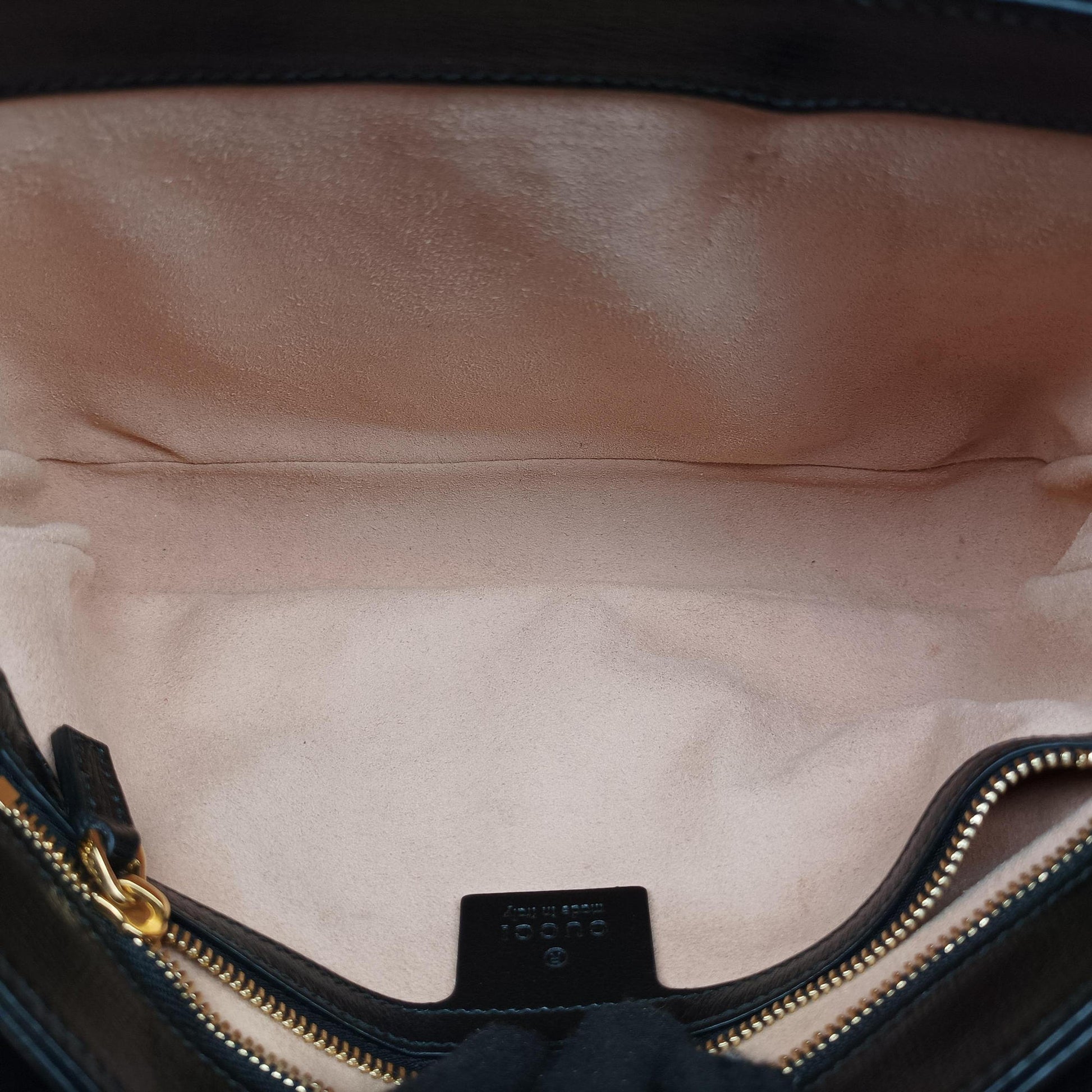 Marina Black Leather 576421 C029870060マリーナ ブラック レザー 576421 C029870060