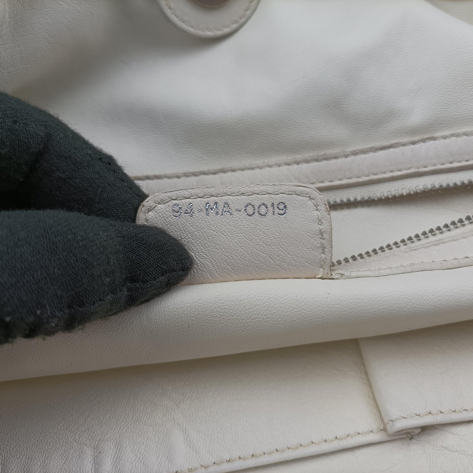 Cannage Dior Soft Shopping White lambskin 94-MA-0019カナージュ ディオール ソフトショッピング ホワイト ラムスキン 94-MA-0019
