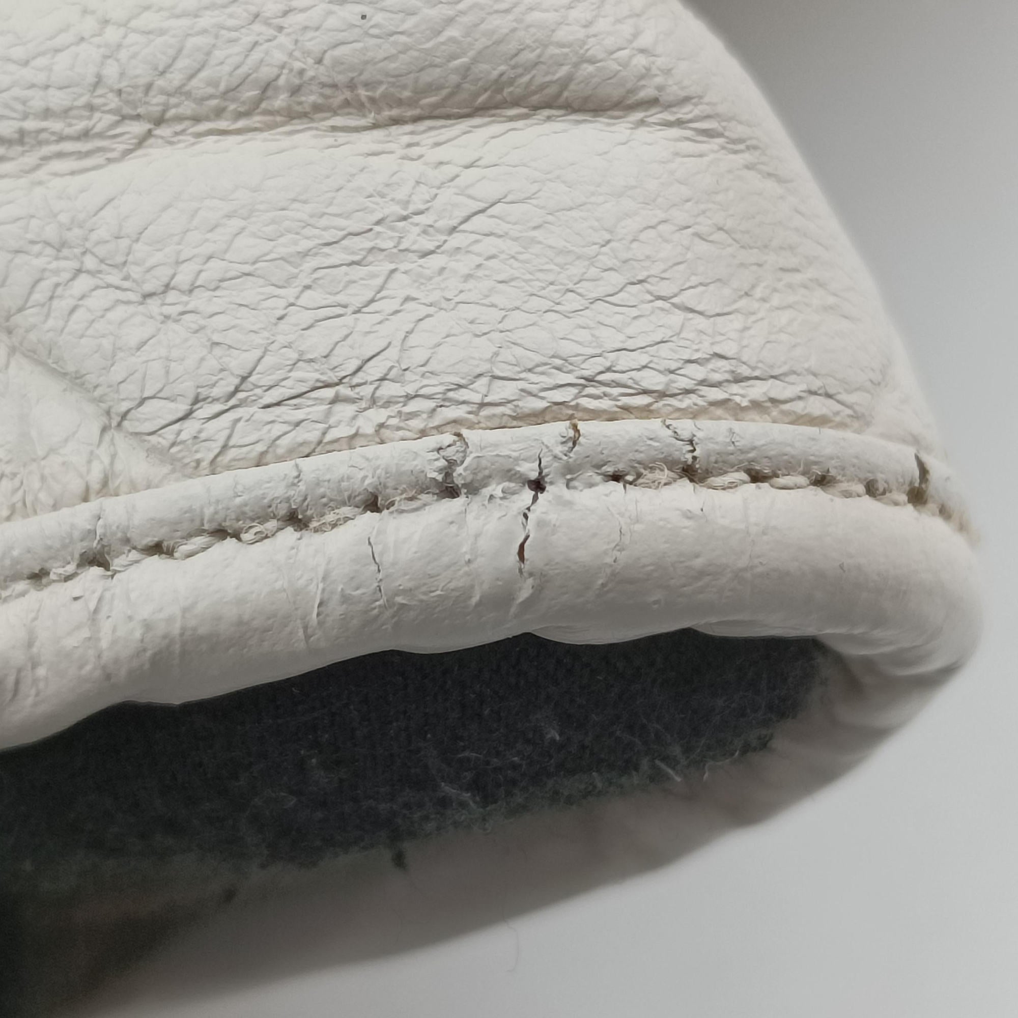 Cannage Dior Soft Shopping White lambskin 94-MA-0019カナージュ ディオール ソフトショッピング ホワイト ラムスキン 94-MA-0019