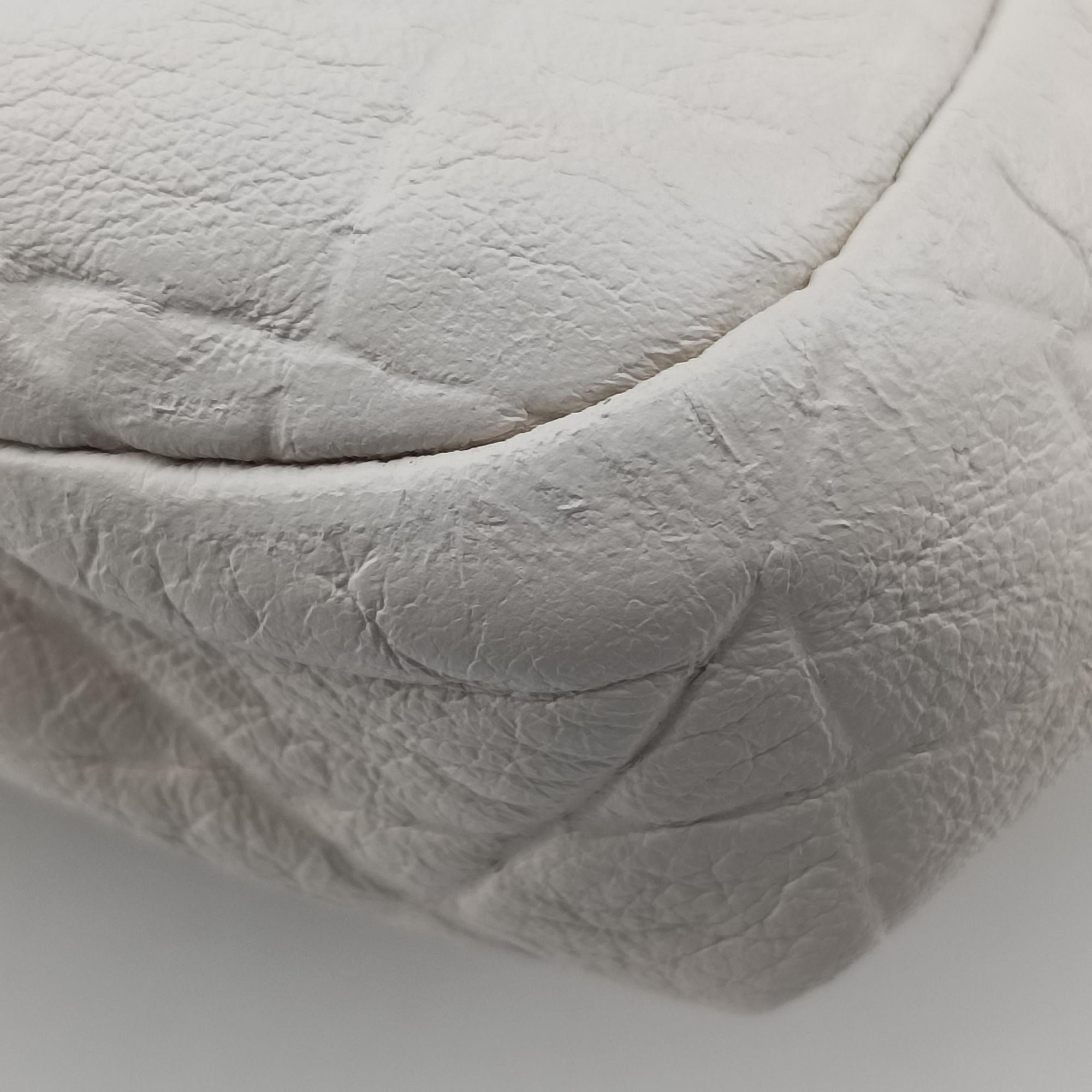 Cannage Dior Soft Shopping White lambskin 94-MA-0019カナージュ ディオール ソフトショッピング ホワイト ラムスキン 94-MA-0019