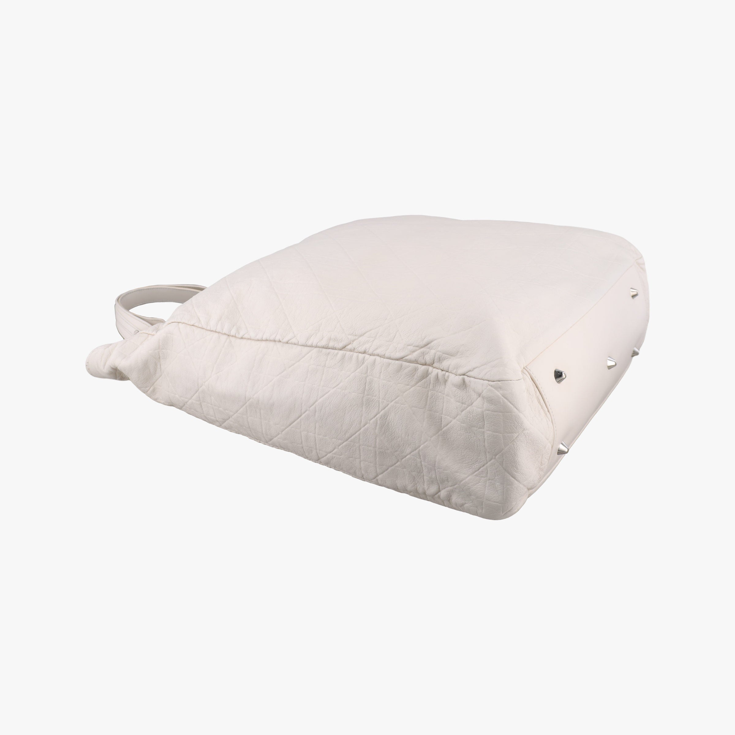 Cannage Dior Soft Shopping White lambskin 94-MA-0019カナージュ ディオール ソフトショッピング ホワイト ラムスキン 94-MA-0019