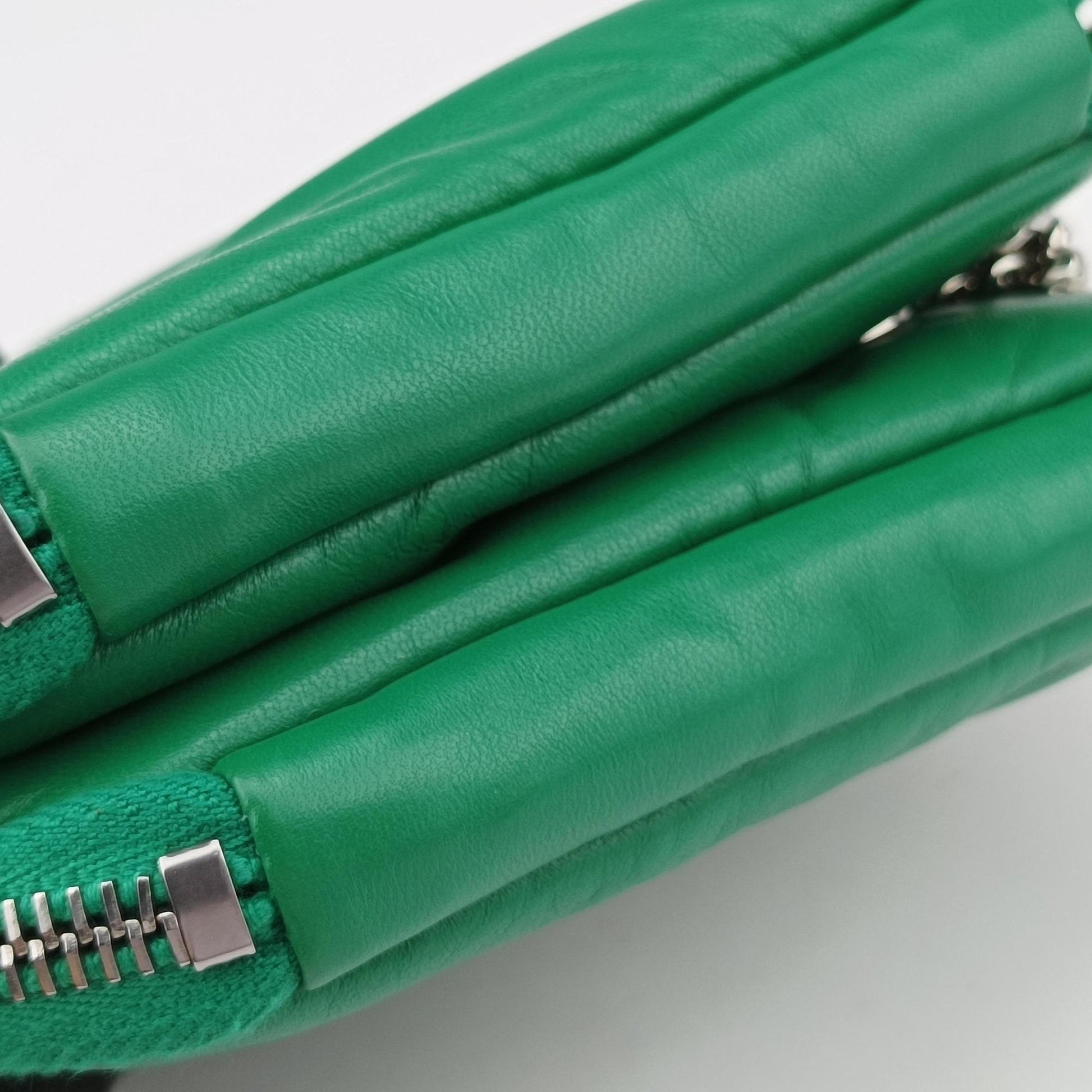 triangle mini Green Leather 1NR015 62トライアングル ミニ グリーン レザー 1NR015 62