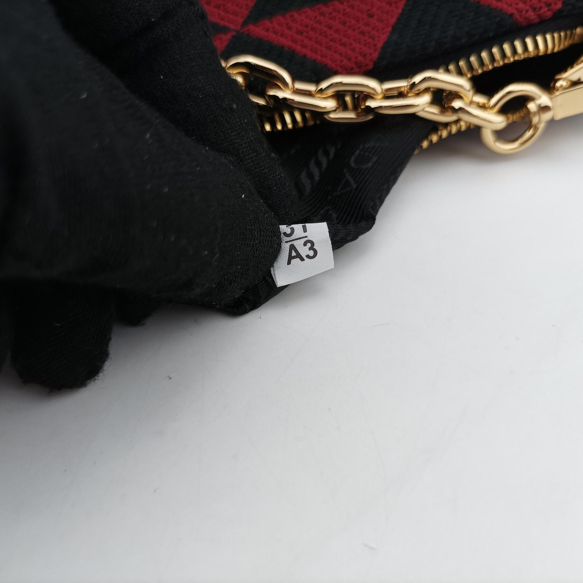 Triangolo Triangle Black×Red Jacquard × leather 1BC176 31/A3トライアングル ブラック×レッド ジャカード × レザー 1BC176 31/A3
