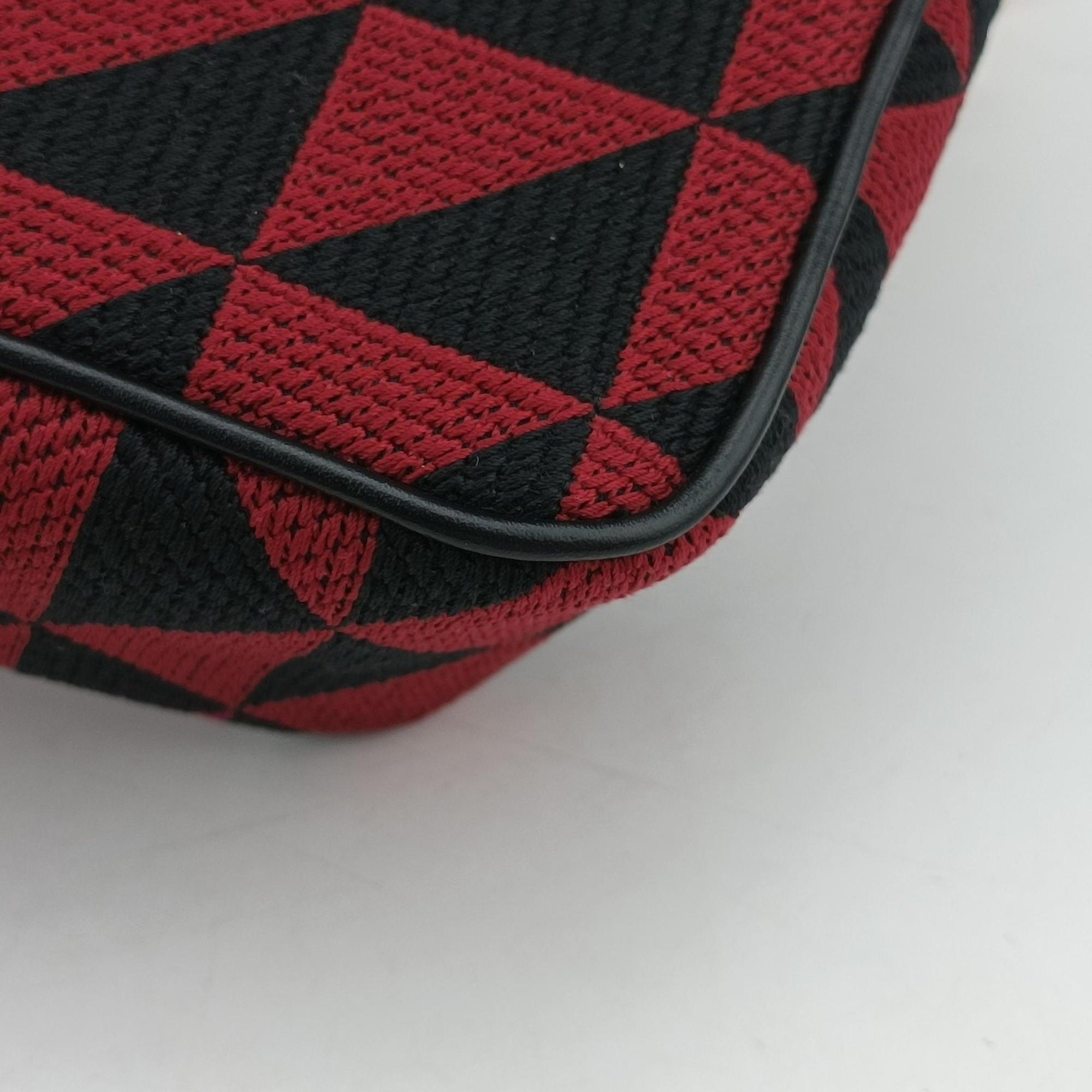 Triangolo Triangle Black×Red Jacquard × leather 1BC176 31/A3トライアングル ブラック×レッド ジャカード × レザー 1BC176 31/A3