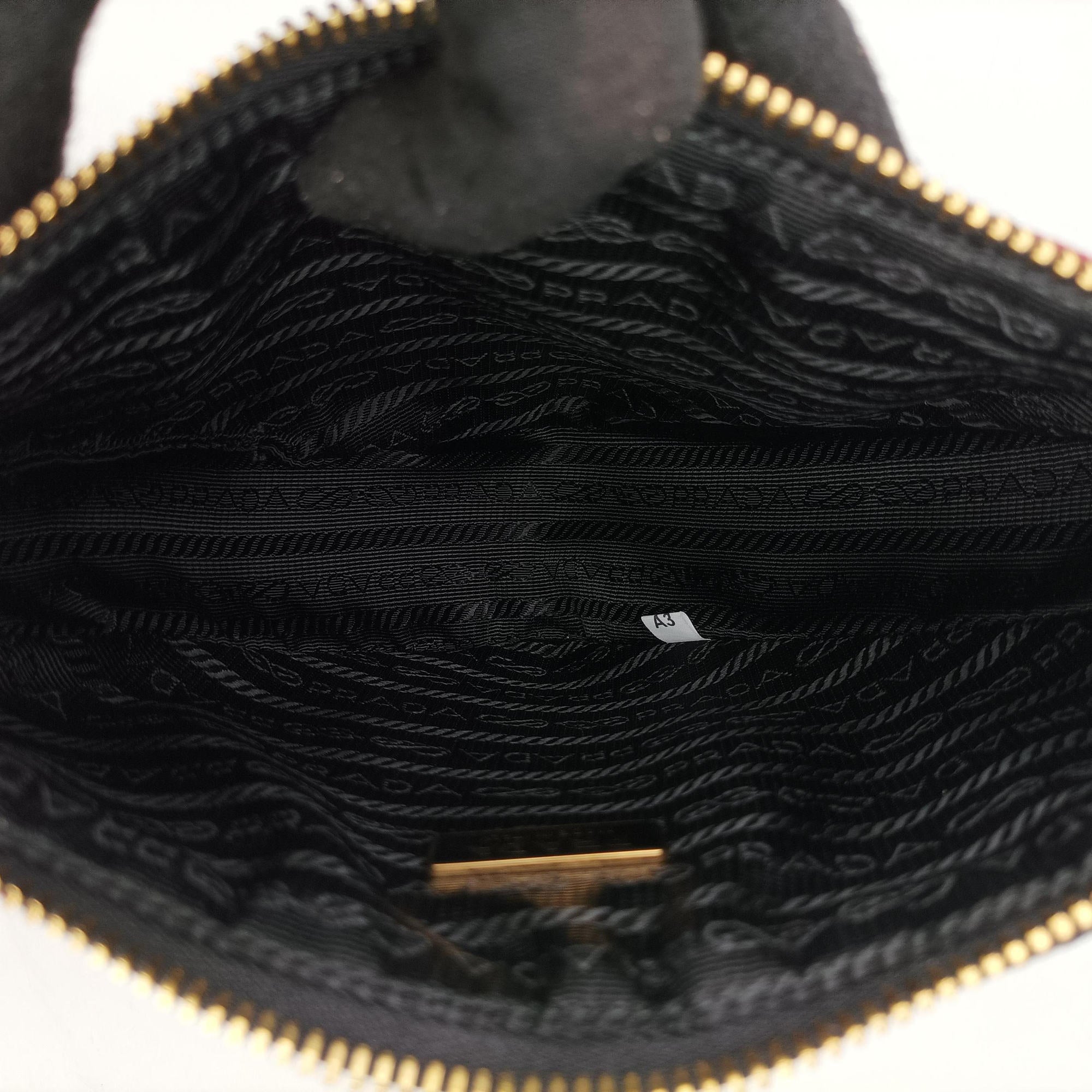 Triangolo Triangle Black×Red Jacquard × leather 1BC176 31/A3トライアングル ブラック×レッド ジャカード × レザー 1BC176 31/A3