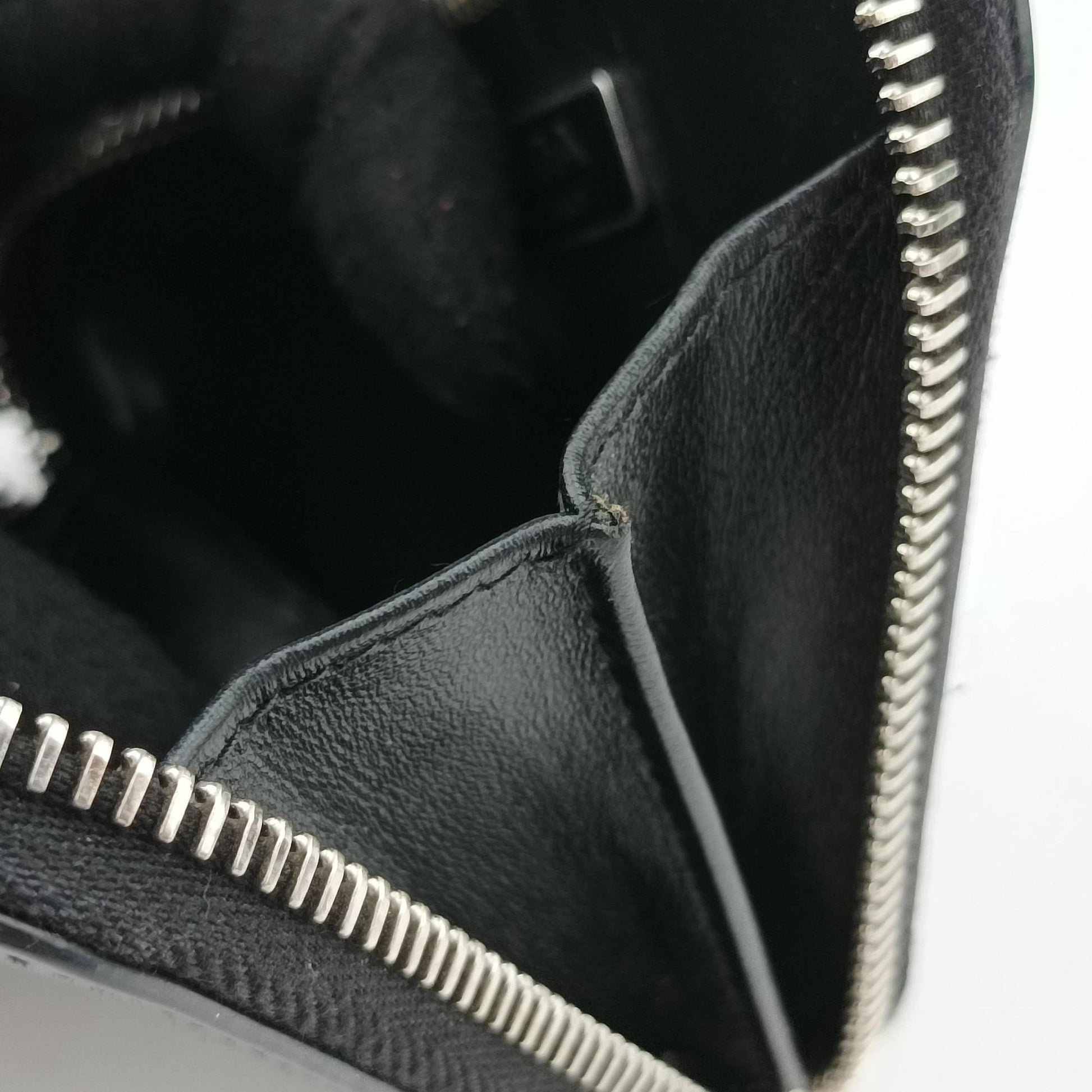 Triangle Chain Pouch Black Leather 230-Aトライアングル チェーン ポーチ ブラック レザー 230-A