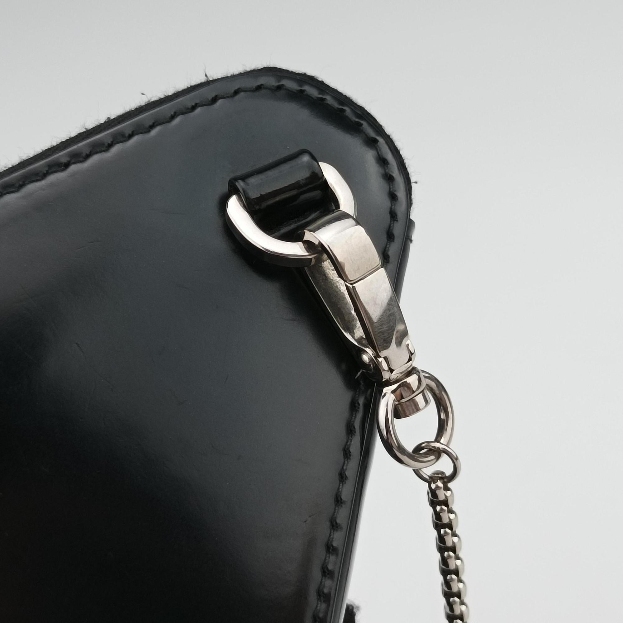 Triangle Chain Pouch Black Leather 230-Aトライアングル チェーン ポーチ ブラック レザー 230-A