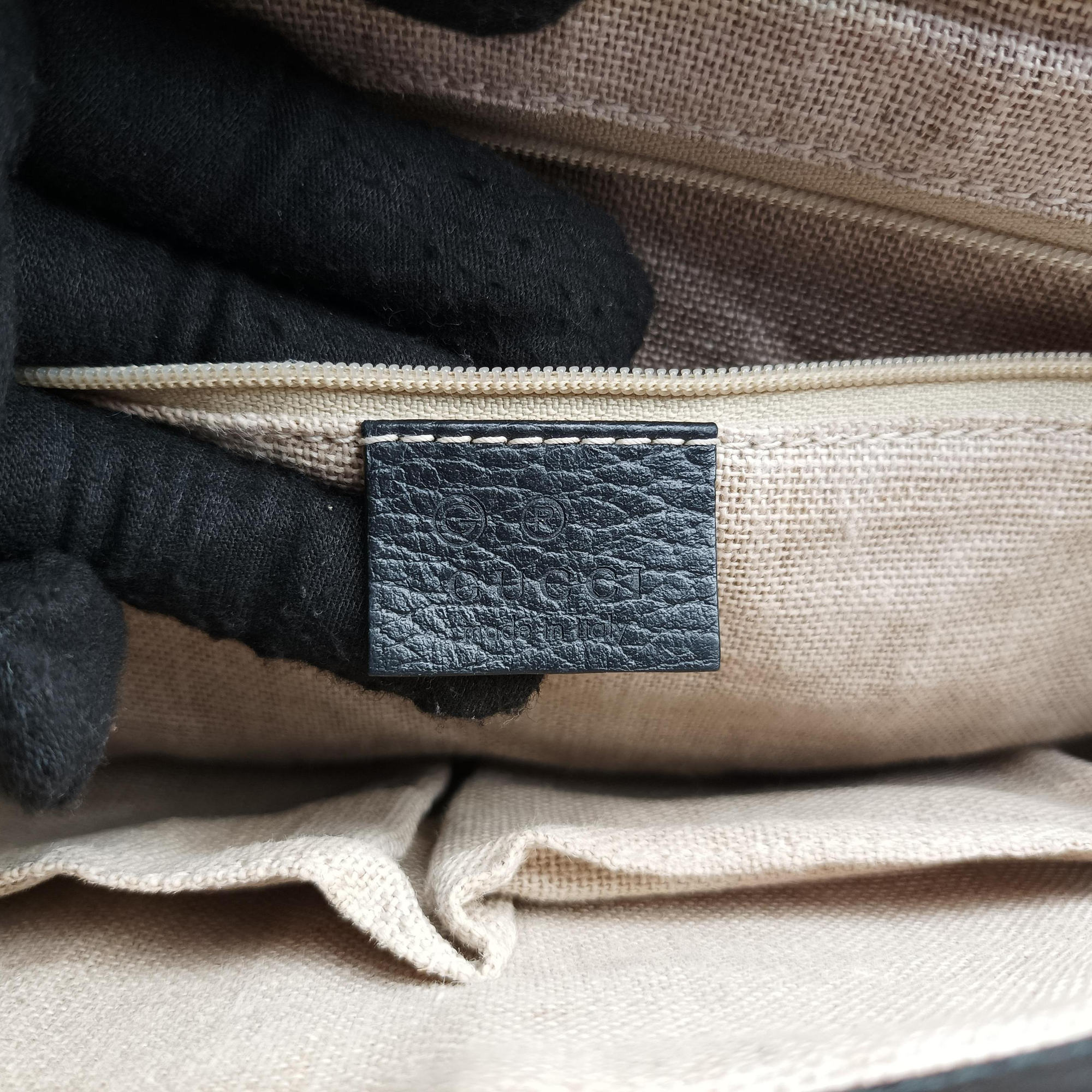 Interlocking G Black Leather 510306 D025516347インターロッキングG ブラック レザー 510306 D025516347