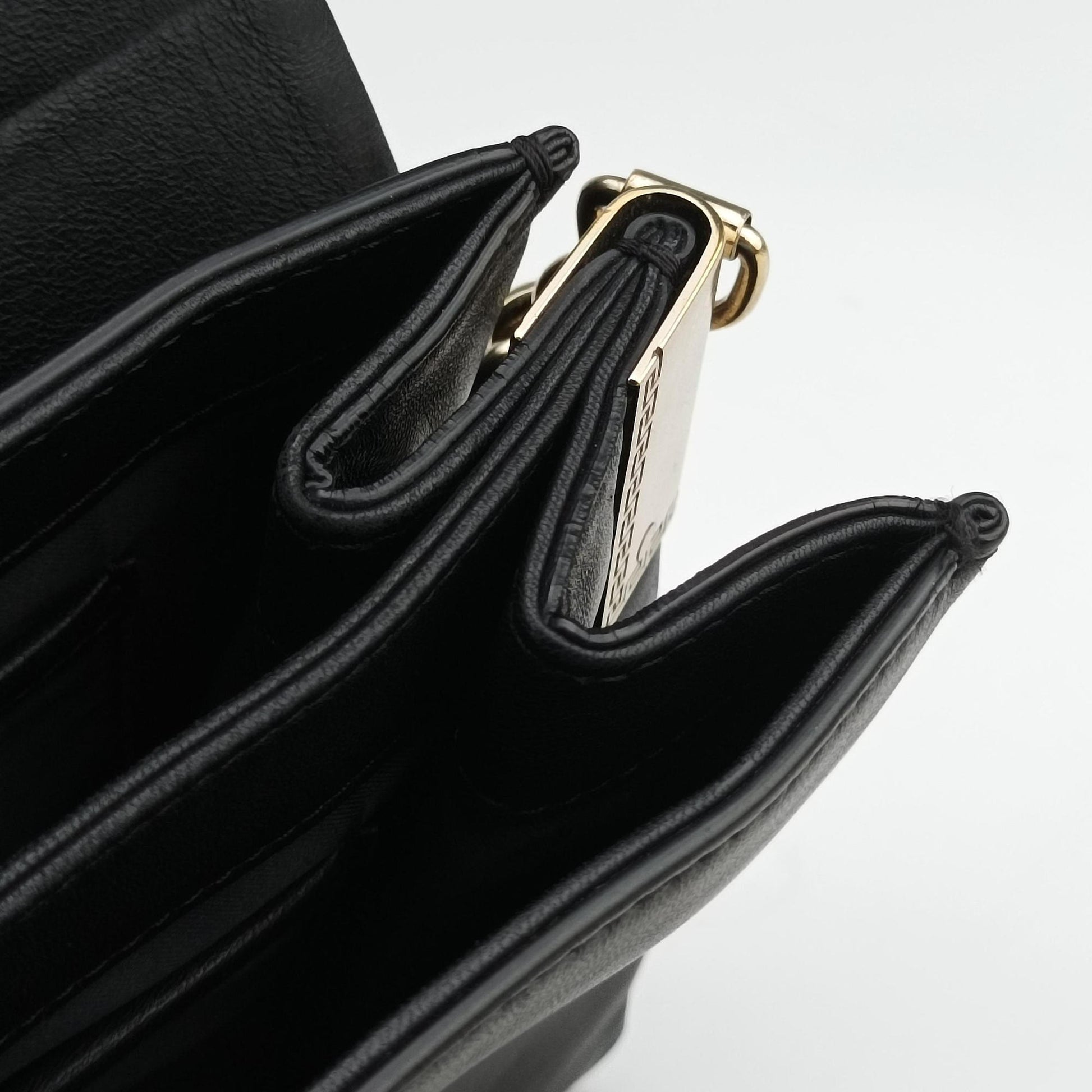 La Medusa Black Leather CLG 187 204 720 965ラ メデューサ ブラック レザー CLG 187 204 720 965