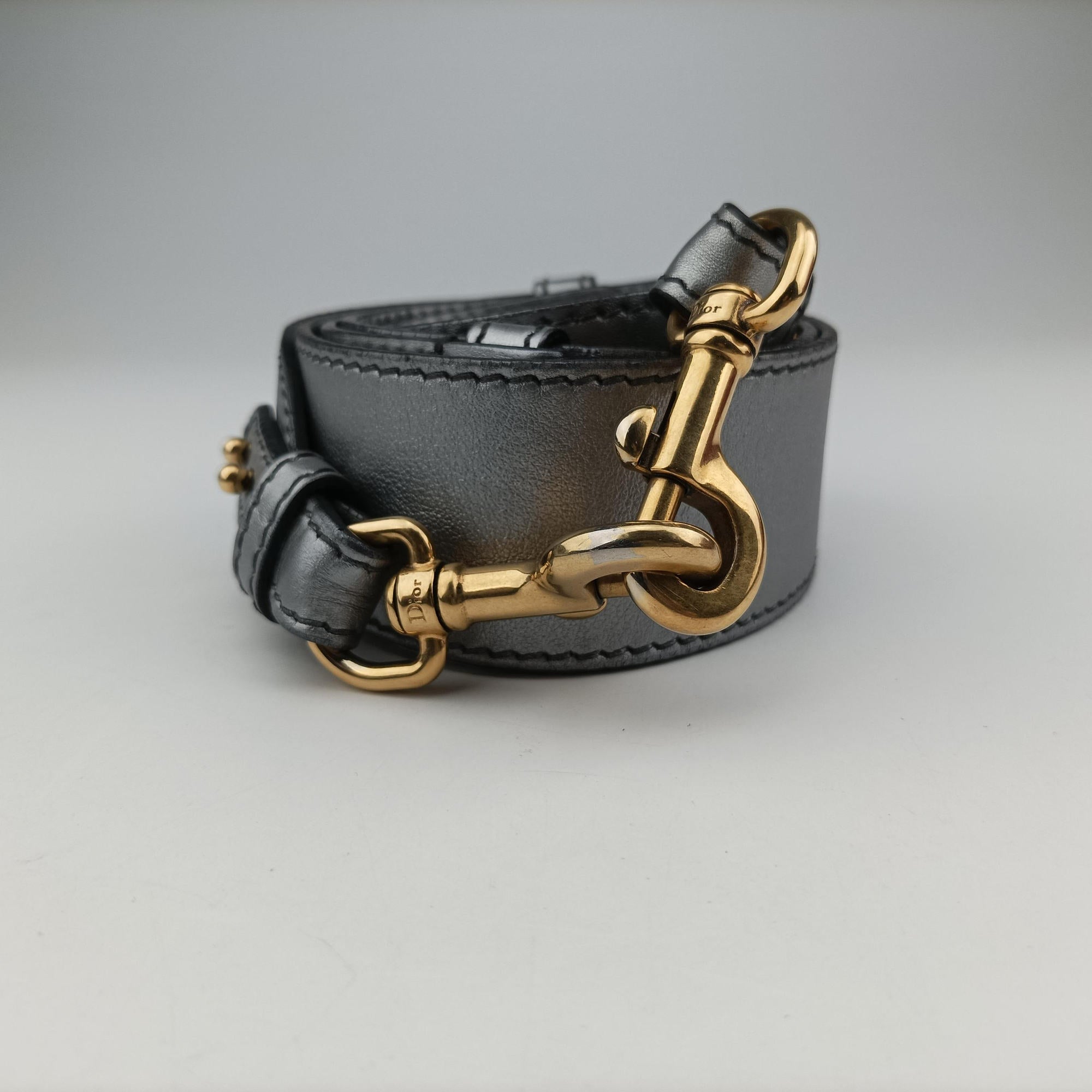 Diorevolution Silver Leather 19-MA-0147ディオール エボリューション フラップ シルバー レザー 19-MA-0147