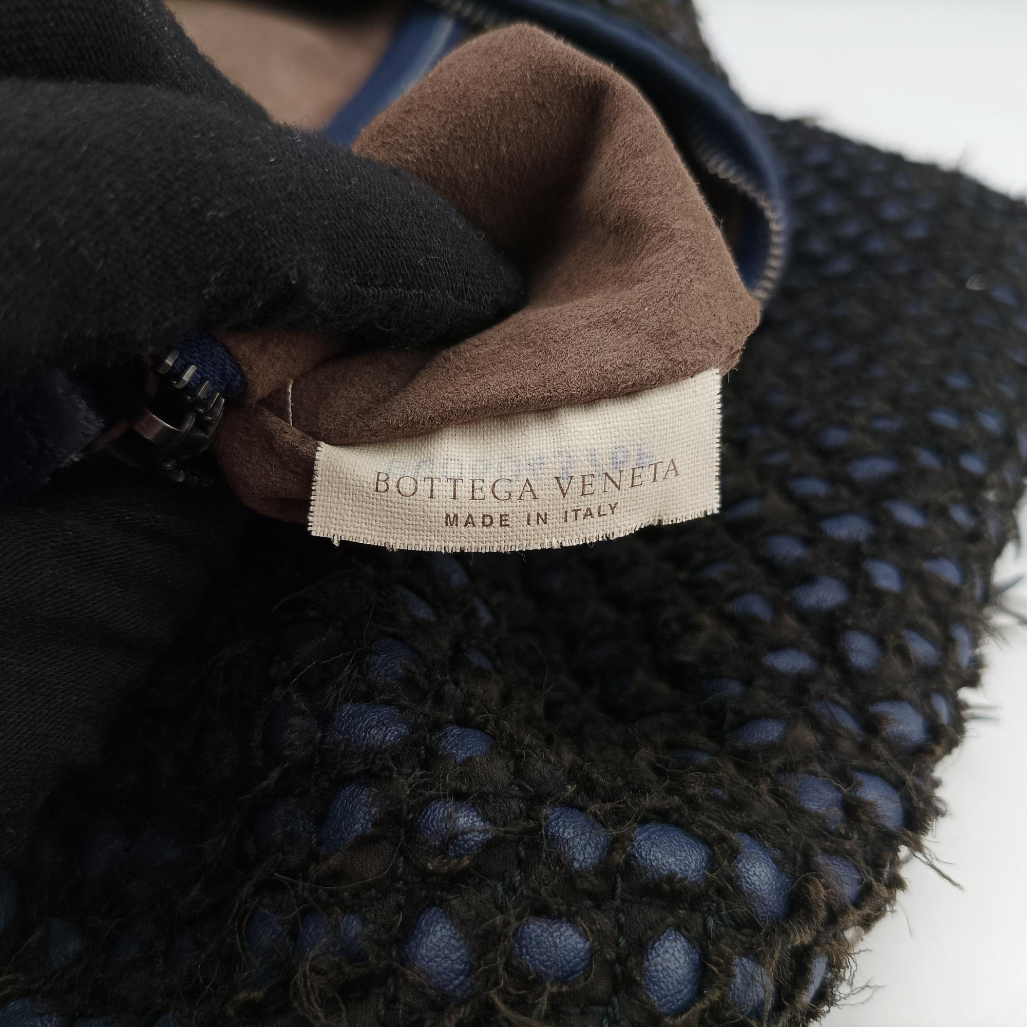 Intrecciato Navy lambskin B00604376Pイントレチャート ネイビー ラムスキン B00604376P