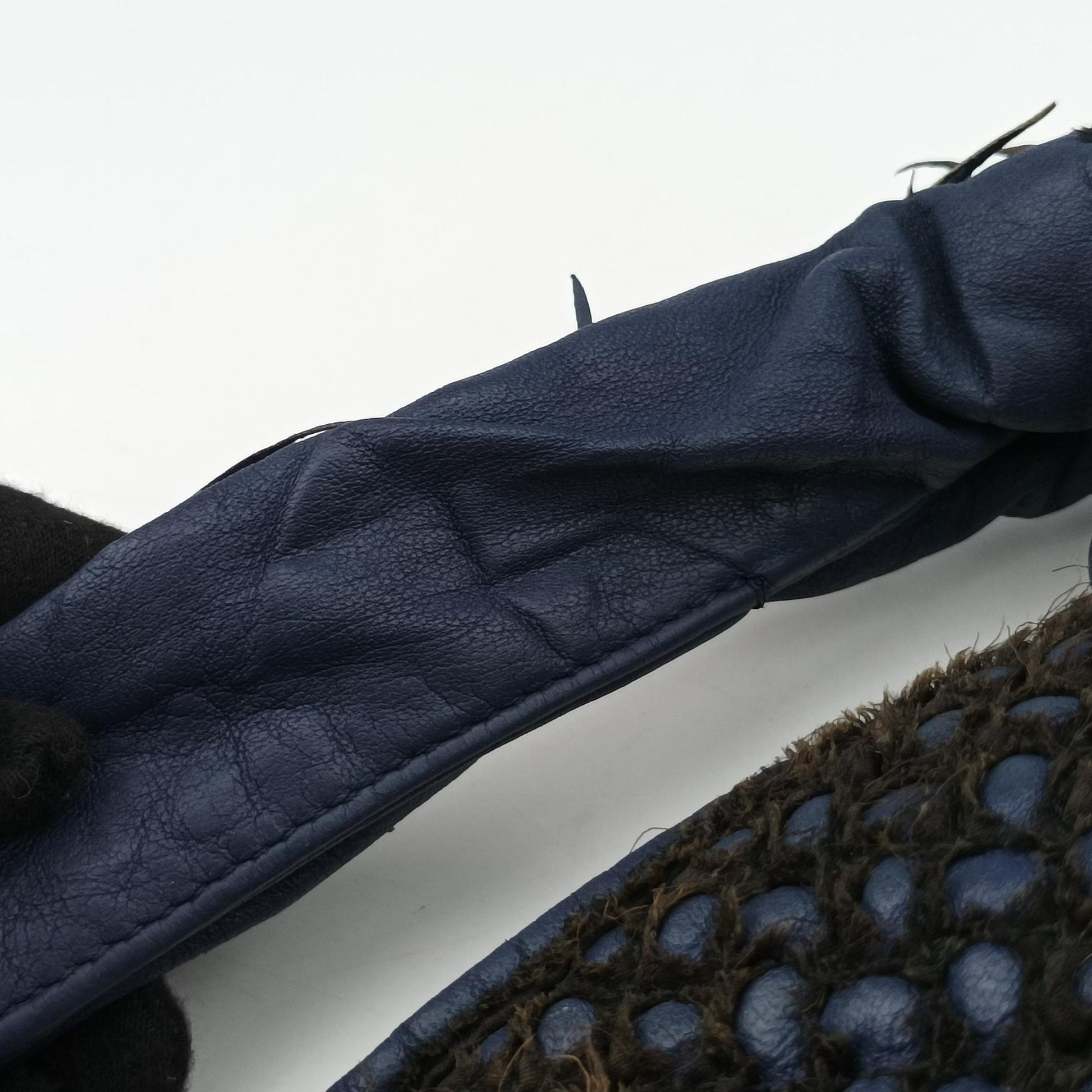Intrecciato Navy lambskin B00604376Pイントレチャート ネイビー ラムスキン B00604376P