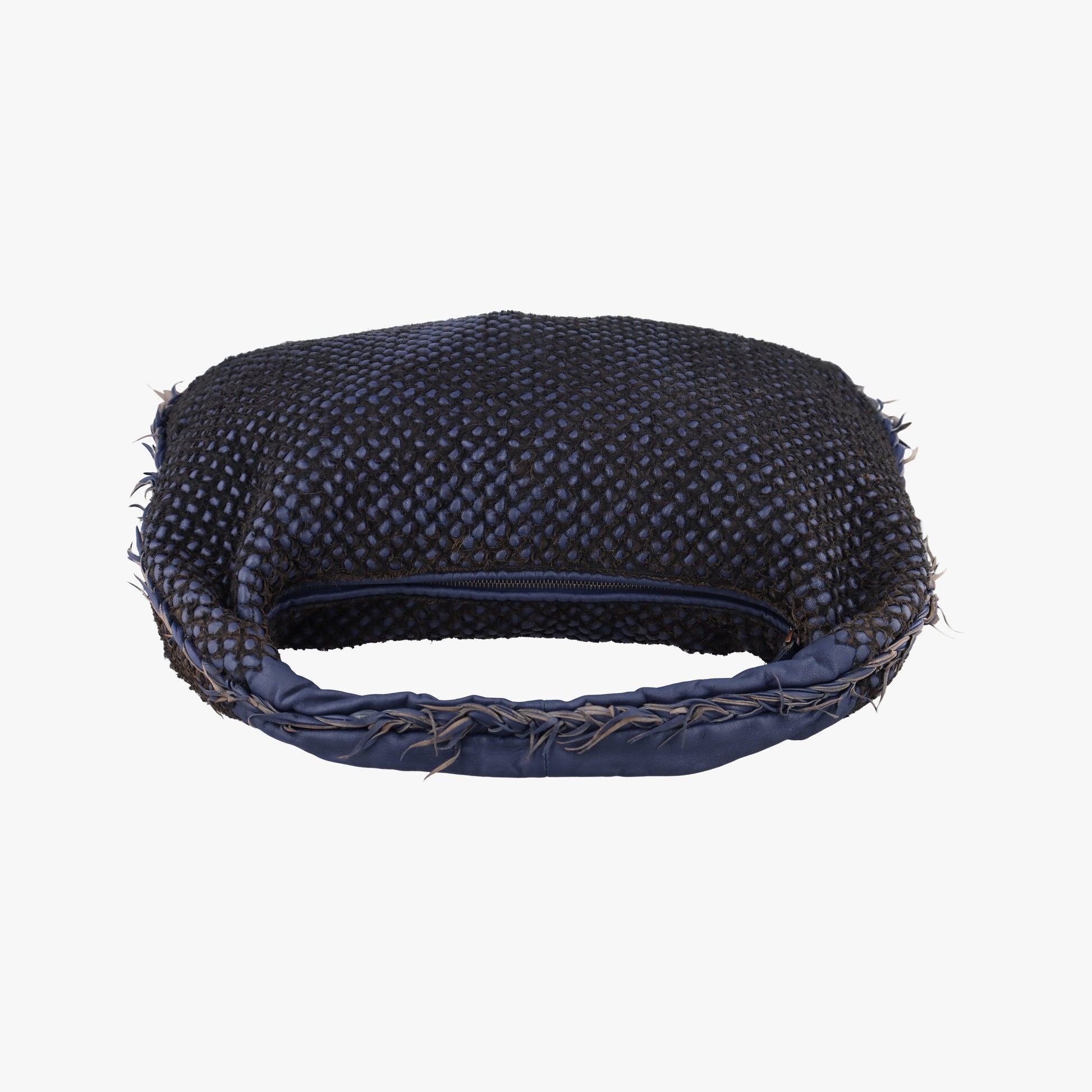 Intrecciato Navy lambskin B00604376Pイントレチャート ネイビー ラムスキン B00604376P