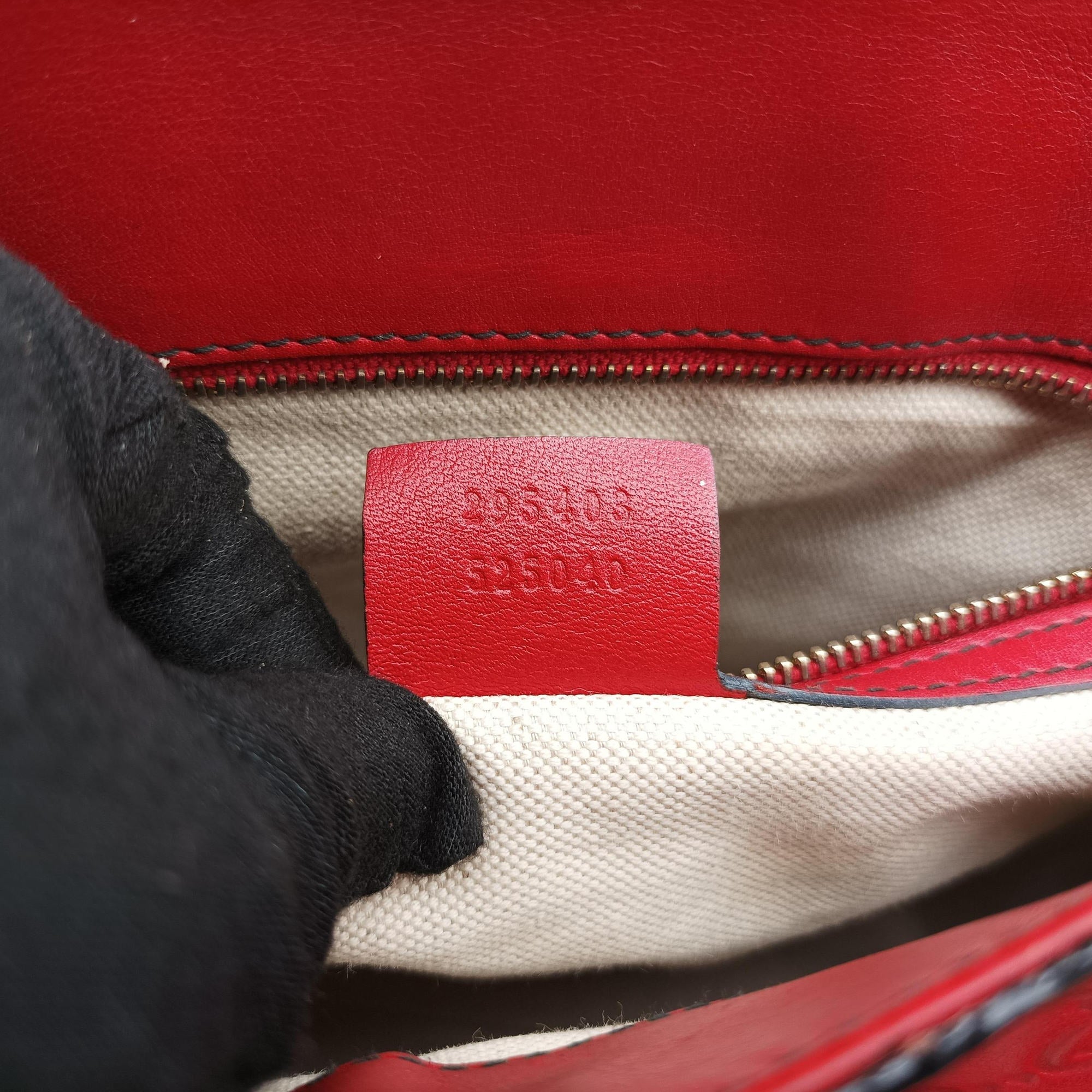 Emily Red Leather 295403 C012786601エミリー レッド レザー 295403 C012786601