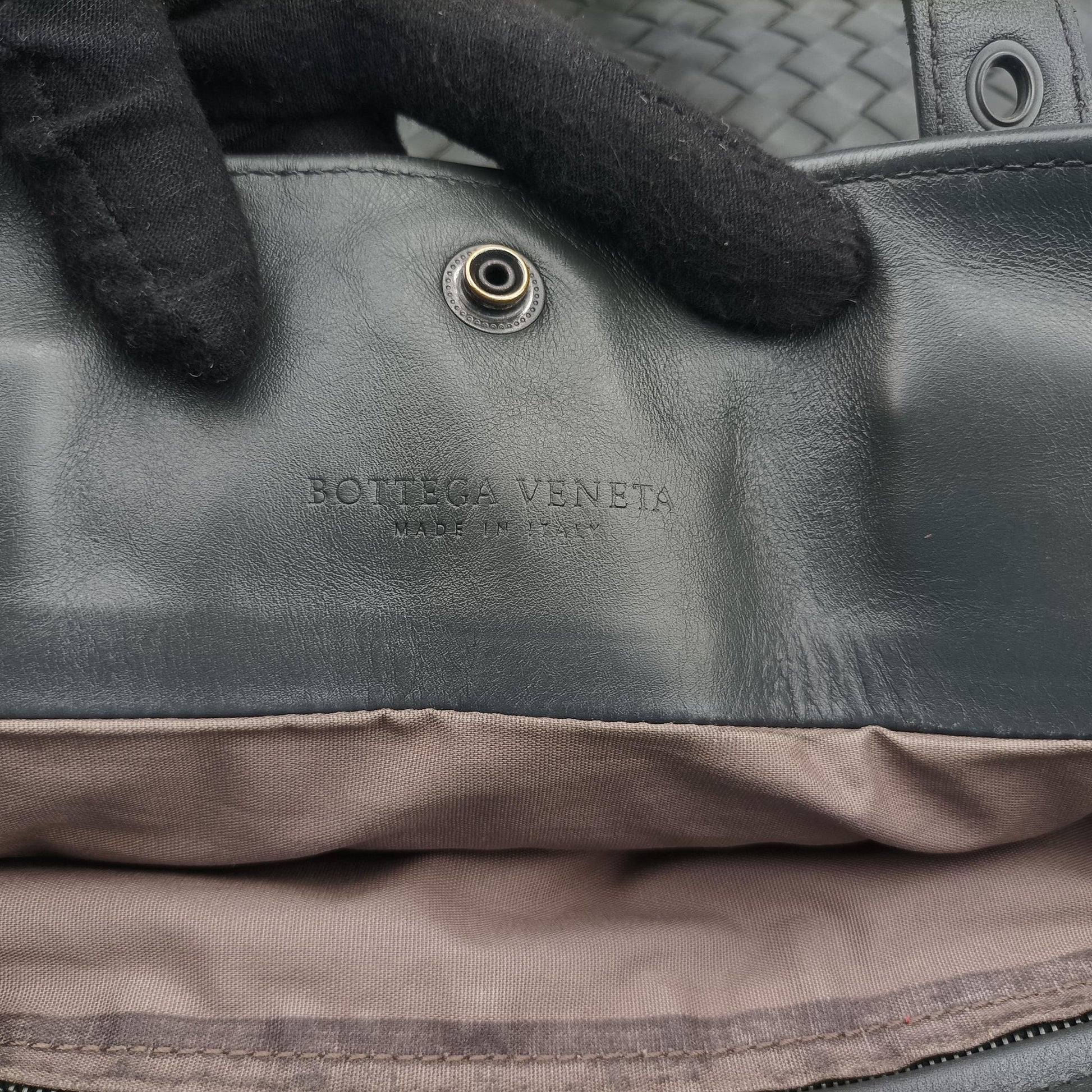 Intrecciato Shopper Acatl Grey lambskin B01745676Gイントレチャート ショッパー アキャトル グレー ラムスキン B01745676G