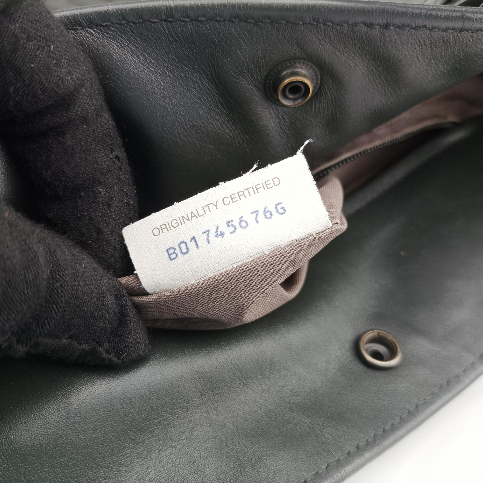 Intrecciato Shopper Acatl Grey lambskin B01745676Gイントレチャート ショッパー アキャトル グレー ラムスキン B01745676G
