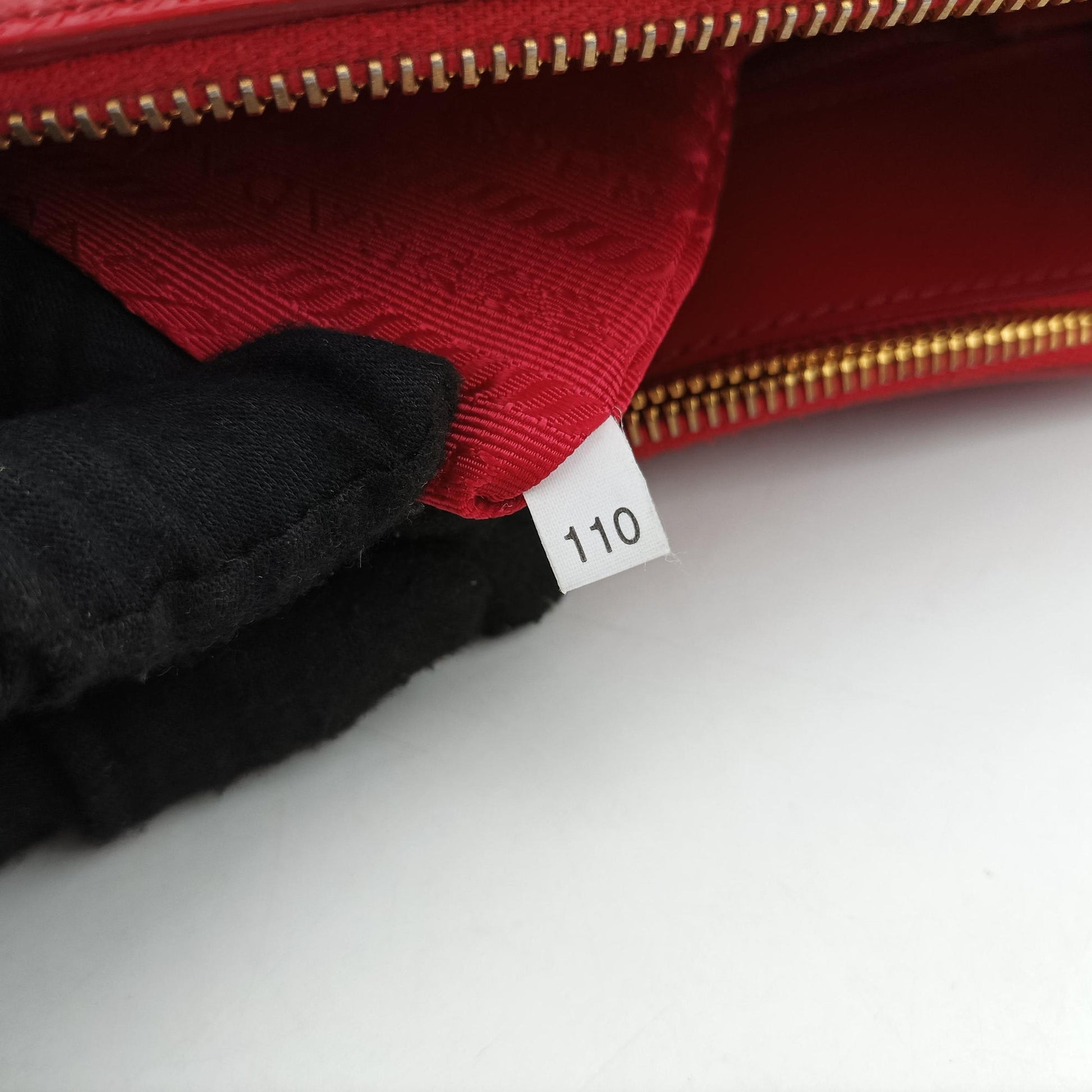 Galleria Red SAFFIANO Patent BN1801 110ガレリア レッド サフィアーノ パテント BN1801 110
