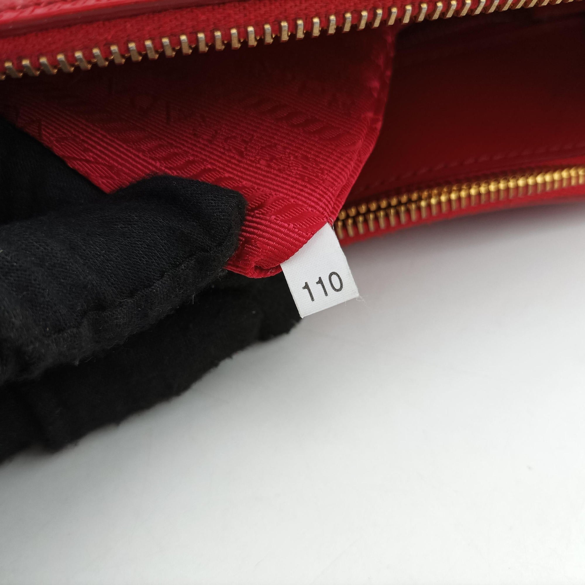 Galleria Red SAFFIANO Patent BN1801 110ガレリア レッド サフィアーノ パテント BN1801 110