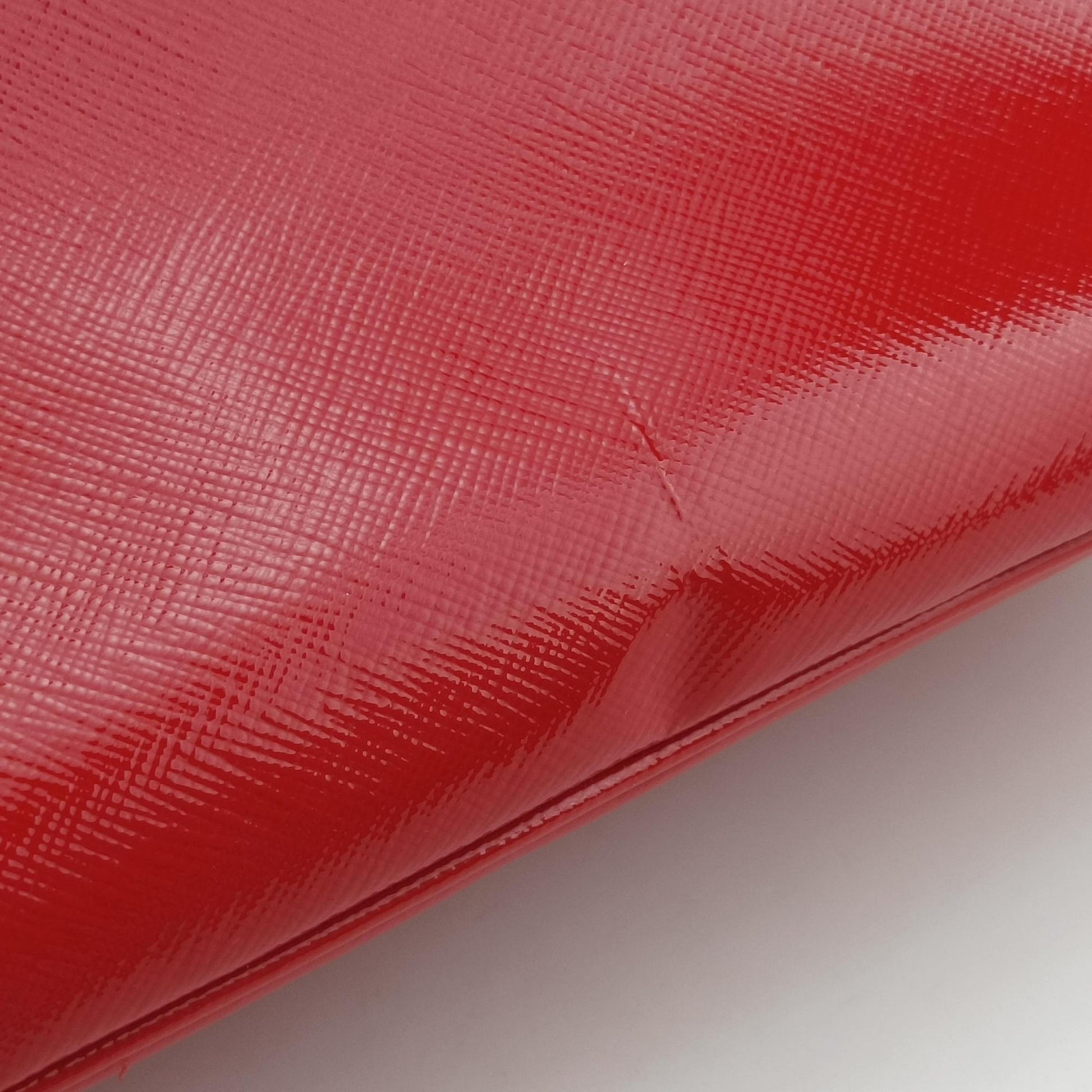 Galleria Red SAFFIANO Patent BN1801 110ガレリア レッド サフィアーノ パテント BN1801 110