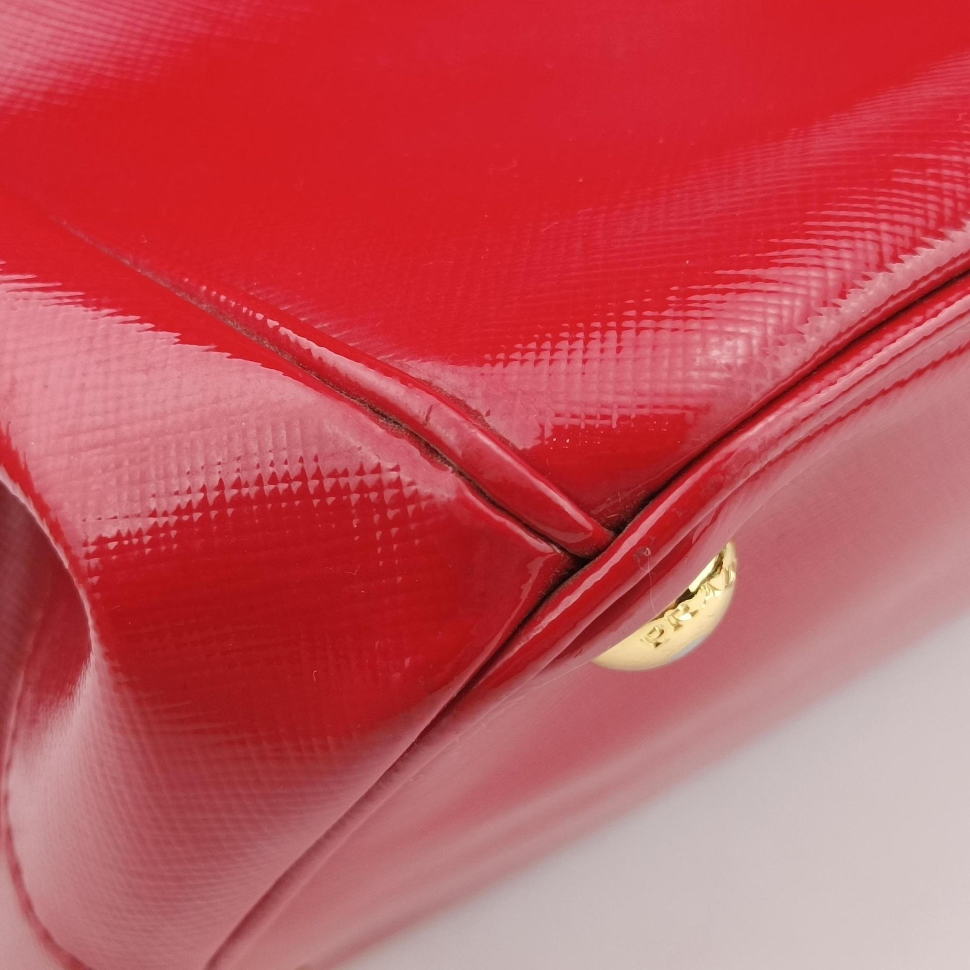 Galleria Red SAFFIANO Patent BN1801 110ガレリア レッド サフィアーノ パテント BN1801 110