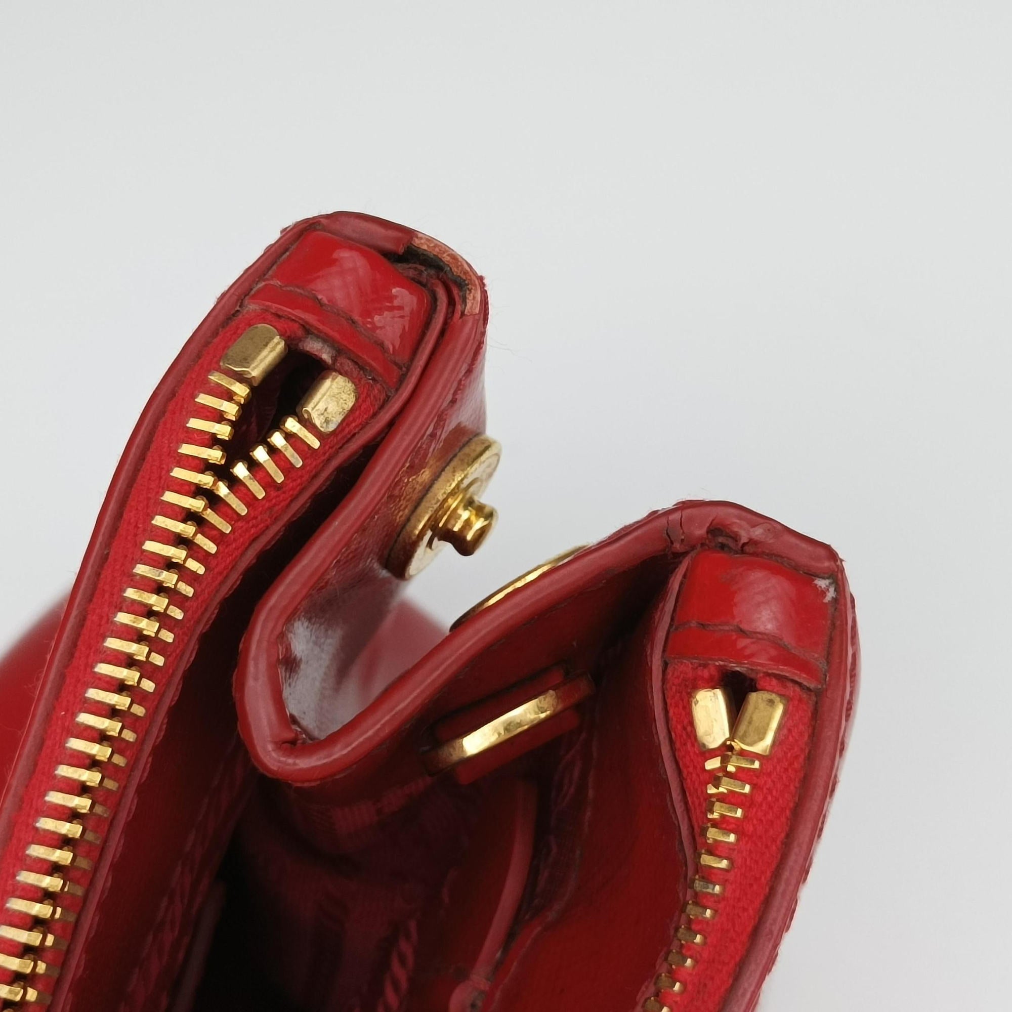 Galleria Red SAFFIANO Patent BN1801 110ガレリア レッド サフィアーノ パテント BN1801 110
