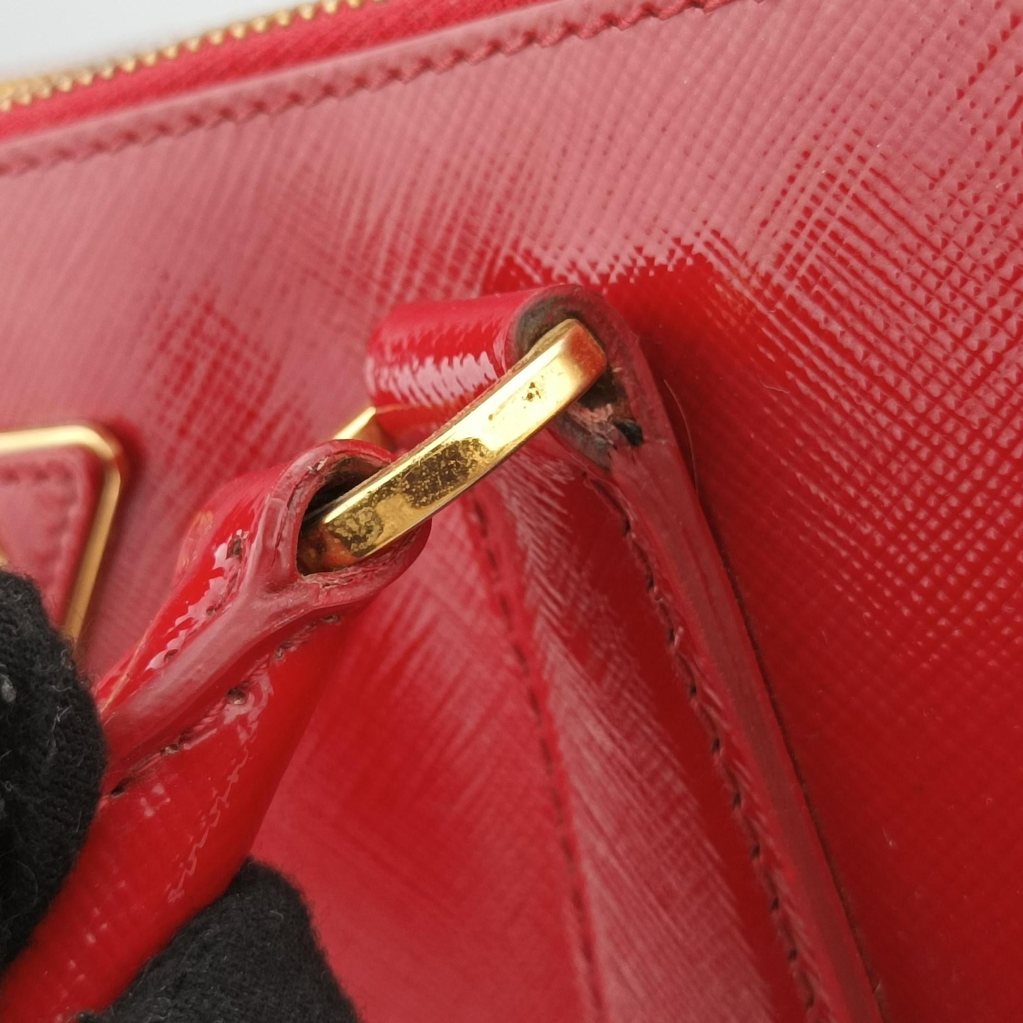 Galleria Red SAFFIANO Patent BN1801 110ガレリア レッド サフィアーノ パテント BN1801 110