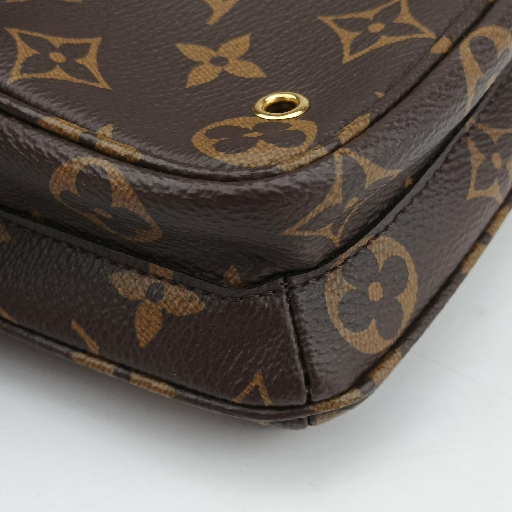 Utility Phone Sleeve Brown Monogram Canvas M80746 IC Chipユーティリティ モノグラム/ブラウン モノグラムキャンバス M80746 ICチップ