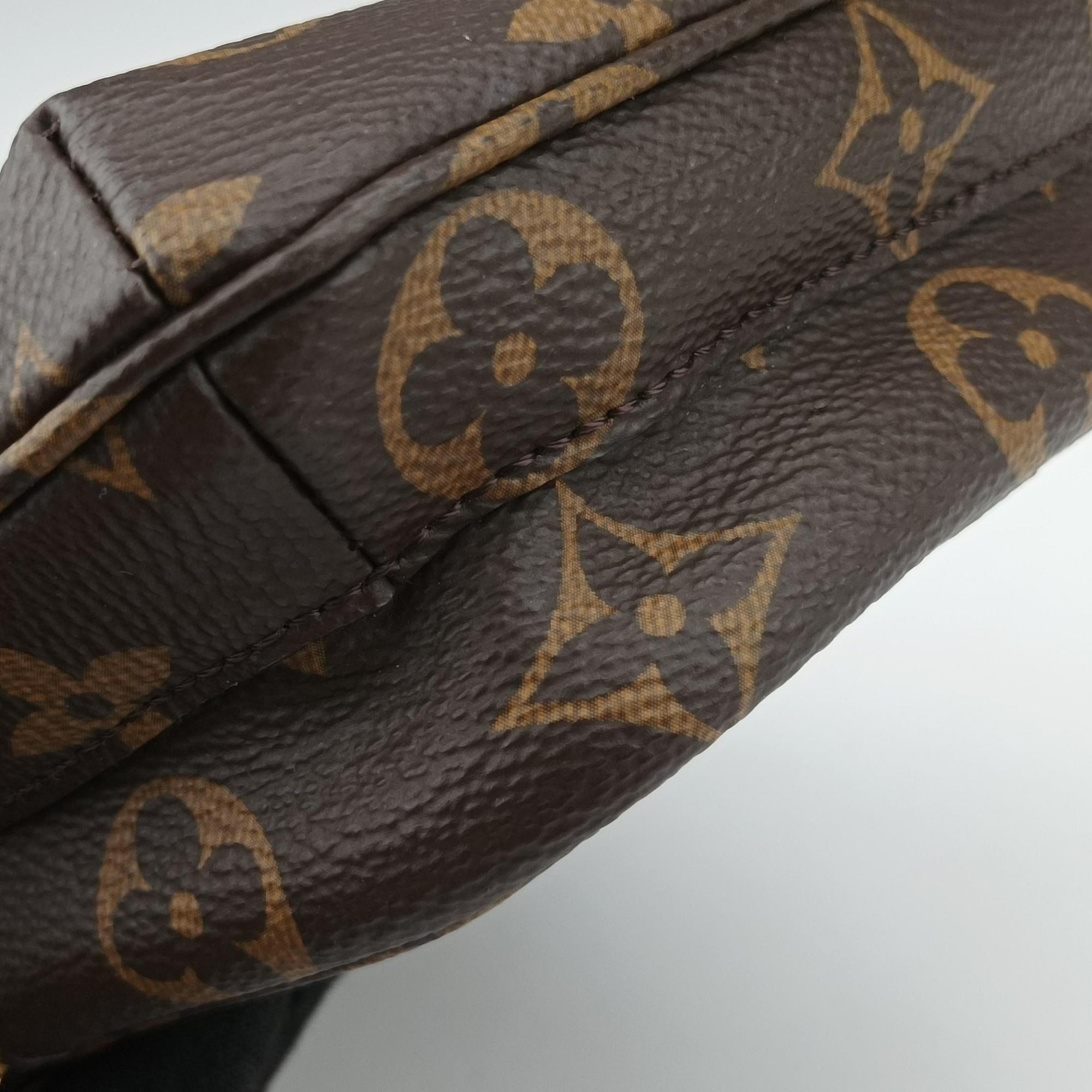 Utility Phone Sleeve Brown Monogram Canvas M80746 IC Chipユーティリティ モノグラム/ブラウン モノグラムキャンバス M80746 ICチップ