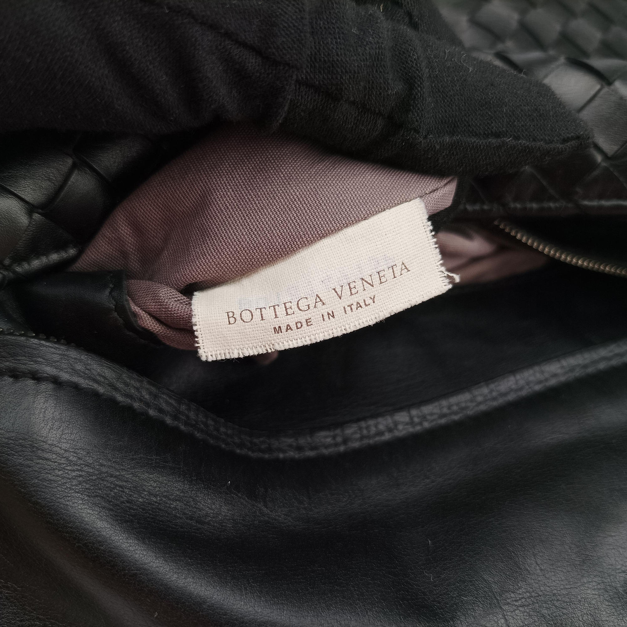 Intrecciato Black lambskin B01814913Pイントレチャート ブラック ラムスキン B01814913P