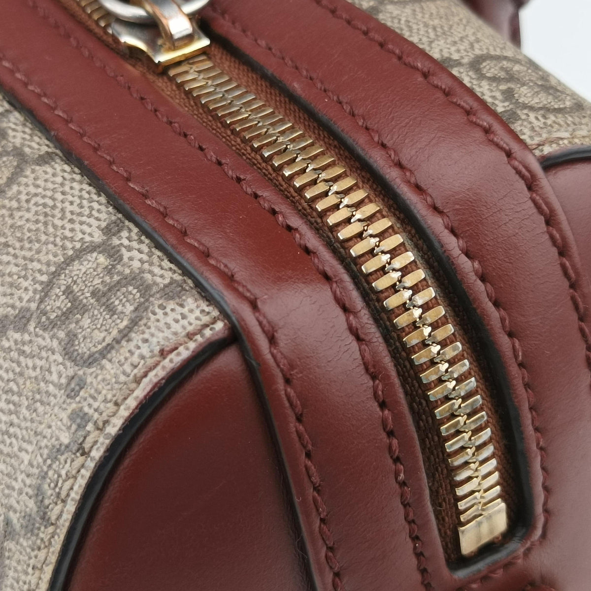 Pre-owned Gucci GG SUPREME beige×brown PVC coated canvas×Leather 409529 handbag | stylenewstar