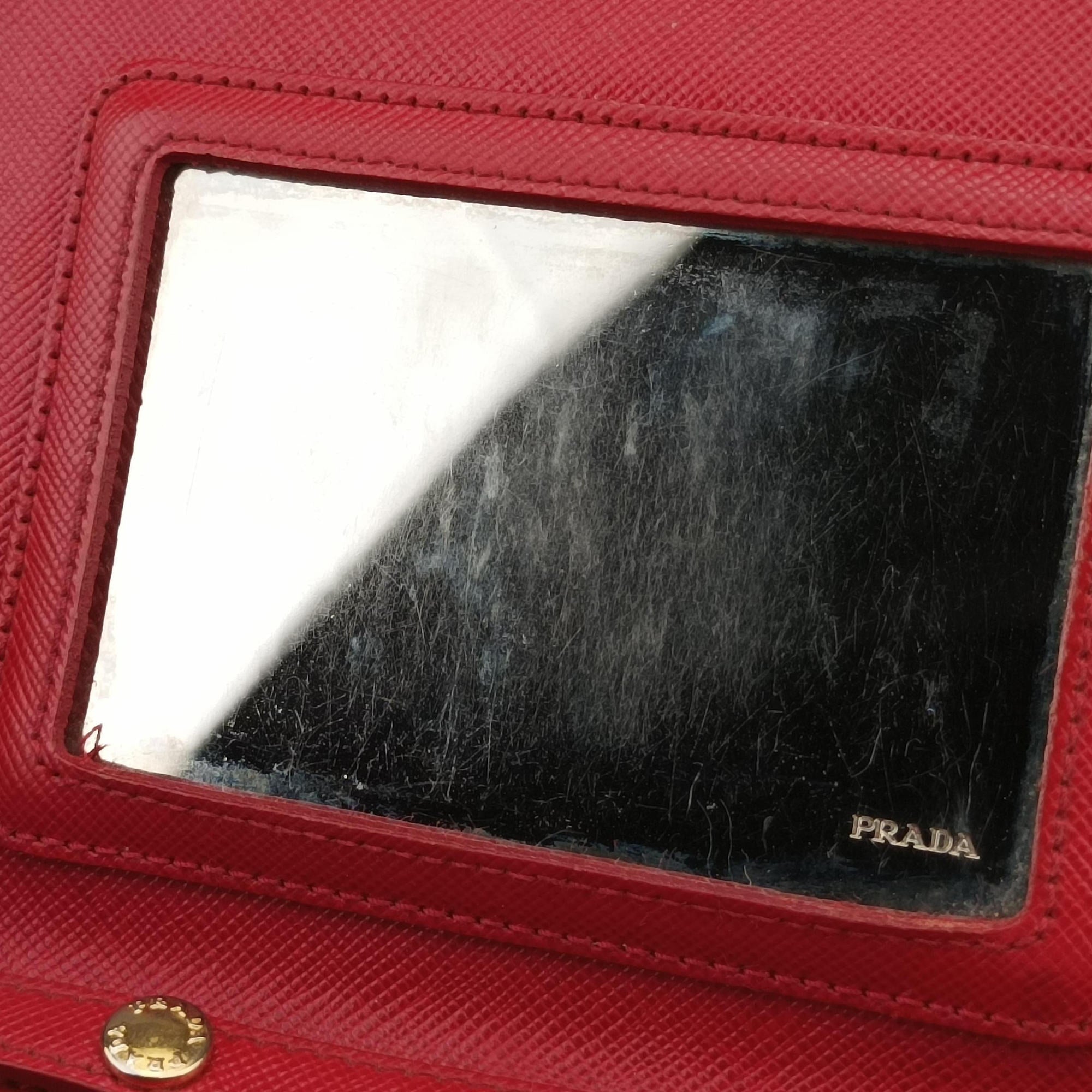 Metal Wallet on Chain Cornflower Clutch Red Saffiano Leather 1MT290 107メタル ウォレット オン チェーン コーンフラワー クラッチ レッド サフィアーノレザー 1MT290 107