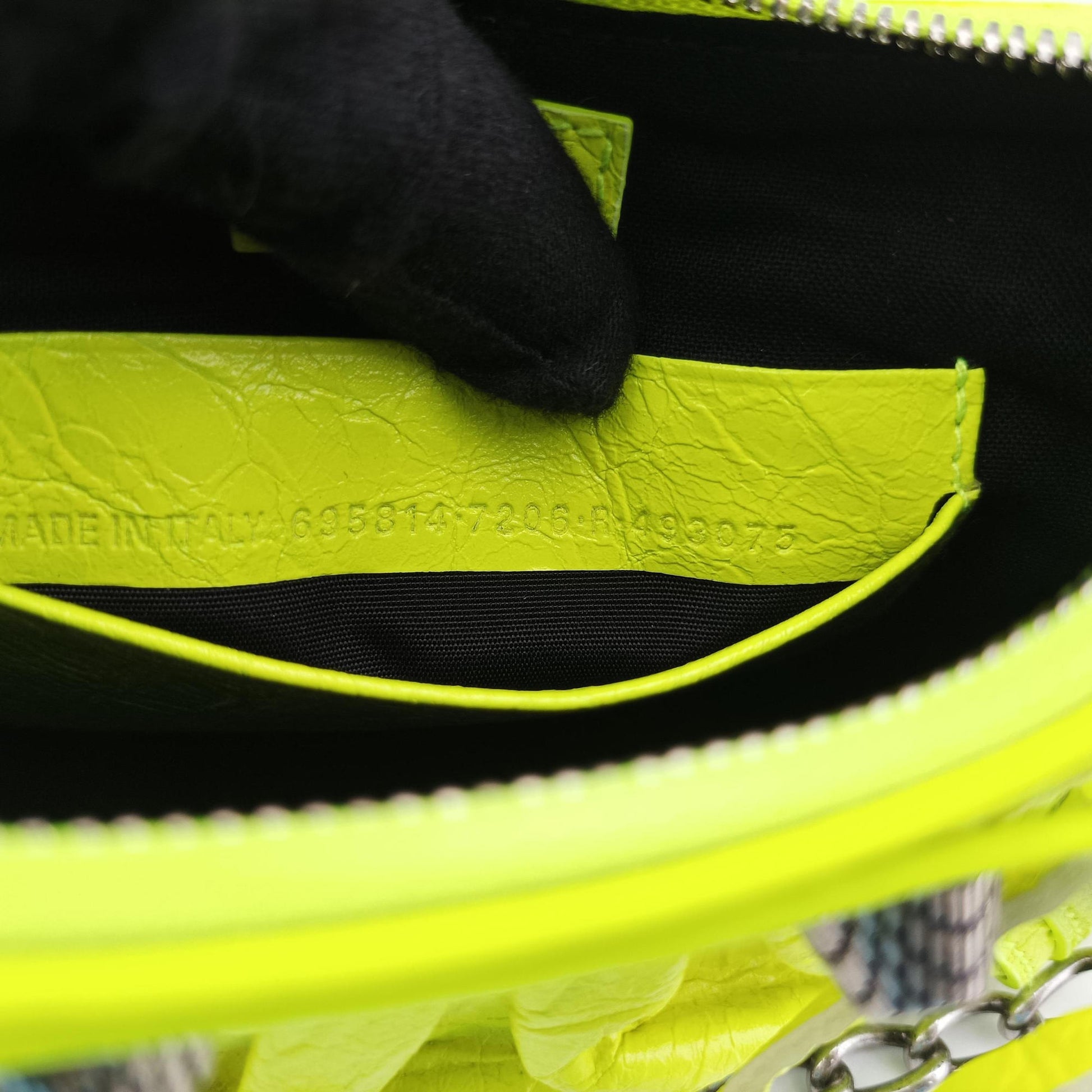 Le Cagole YellowGreen lambskin 695814.7206.R.493075ルカゴール イエローグリーン ラムスキン 695814.7206.R.493075