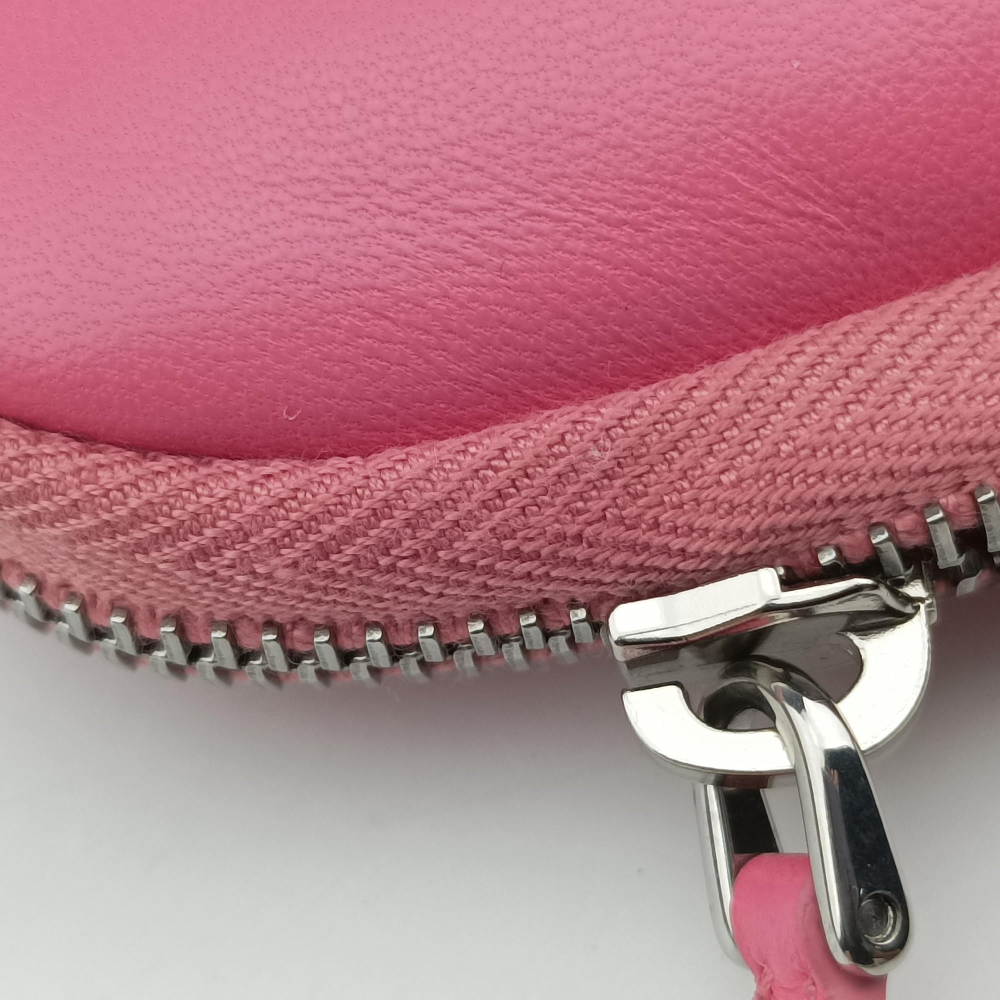 Triangle mini Pink Leather 1NR015 62トライアングル ミニ ピンク レザー 1NR015 62