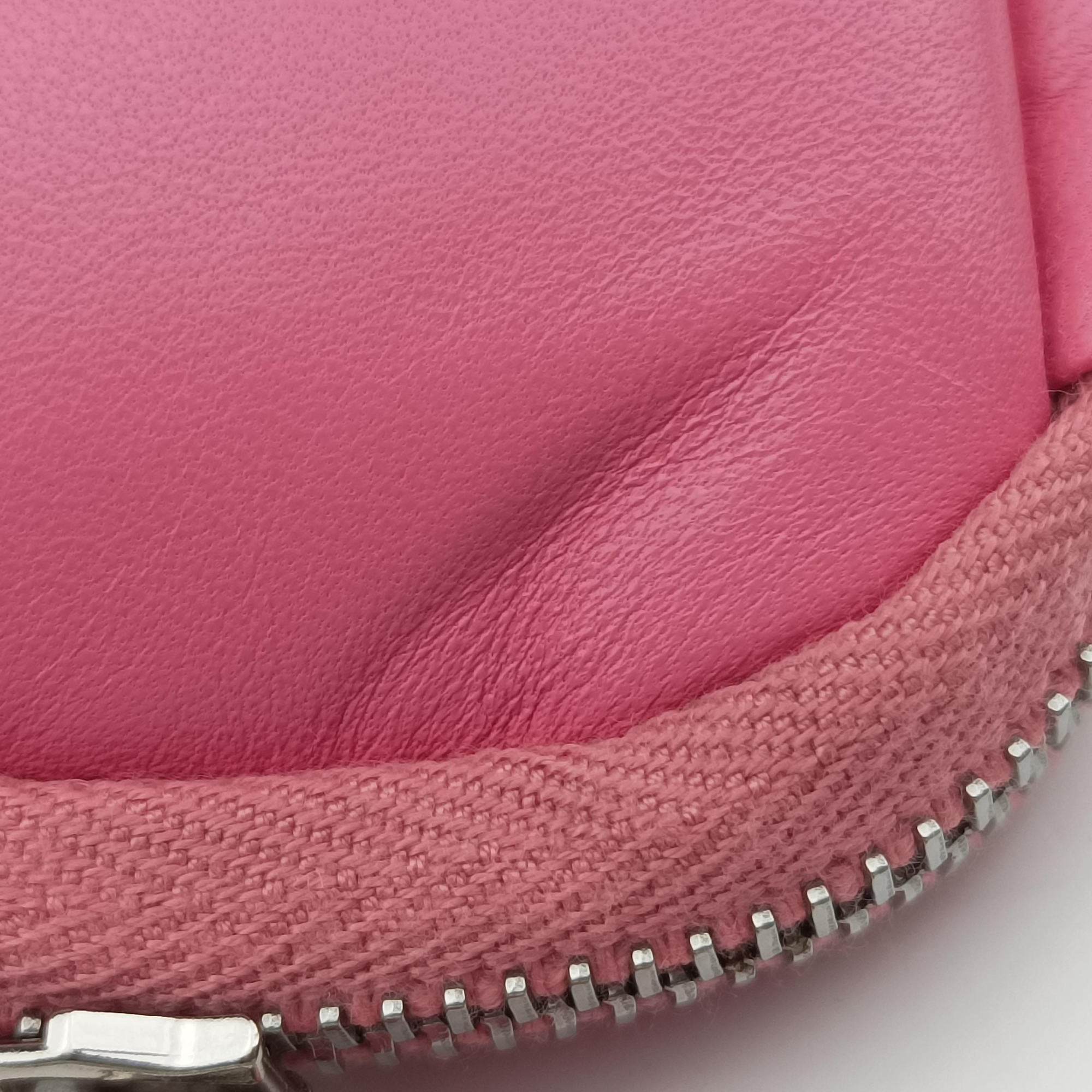Triangle mini Pink Leather 1NR015 62トライアングル ミニ ピンク レザー 1NR015 62