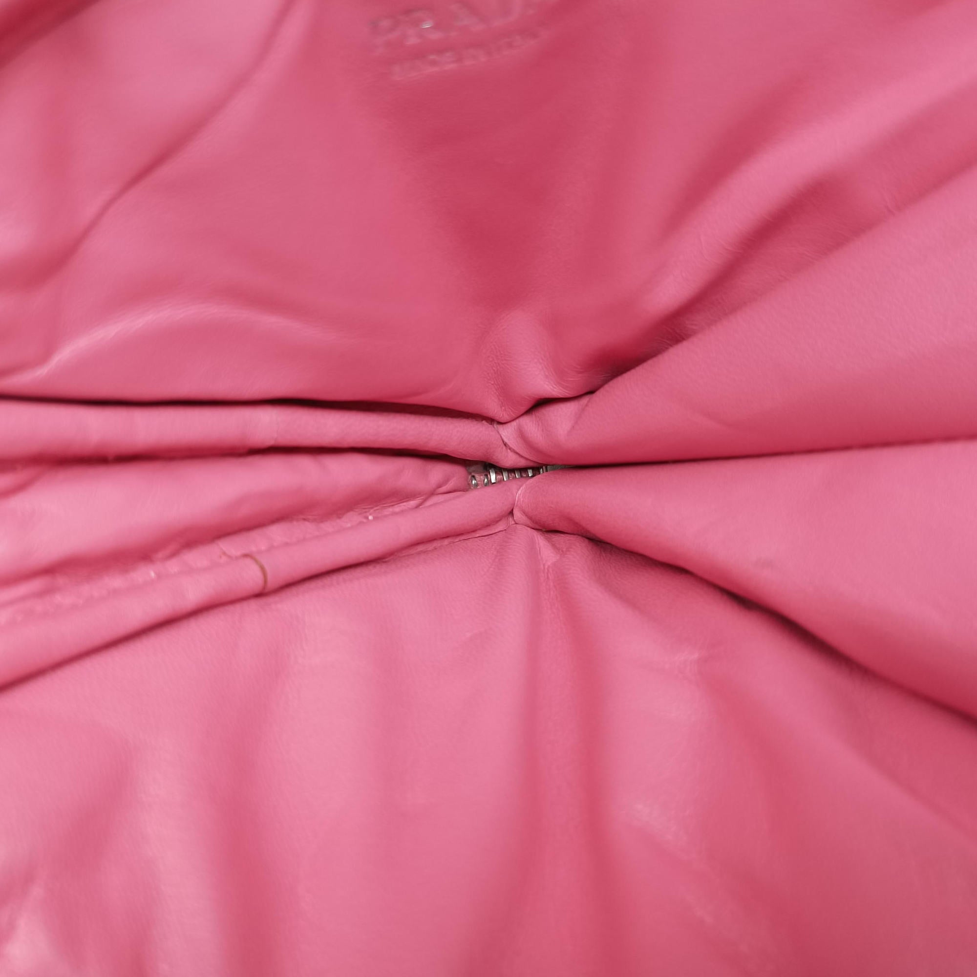 Triangle mini Pink Leather 1NR015 62トライアングル ミニ ピンク レザー 1NR015 62