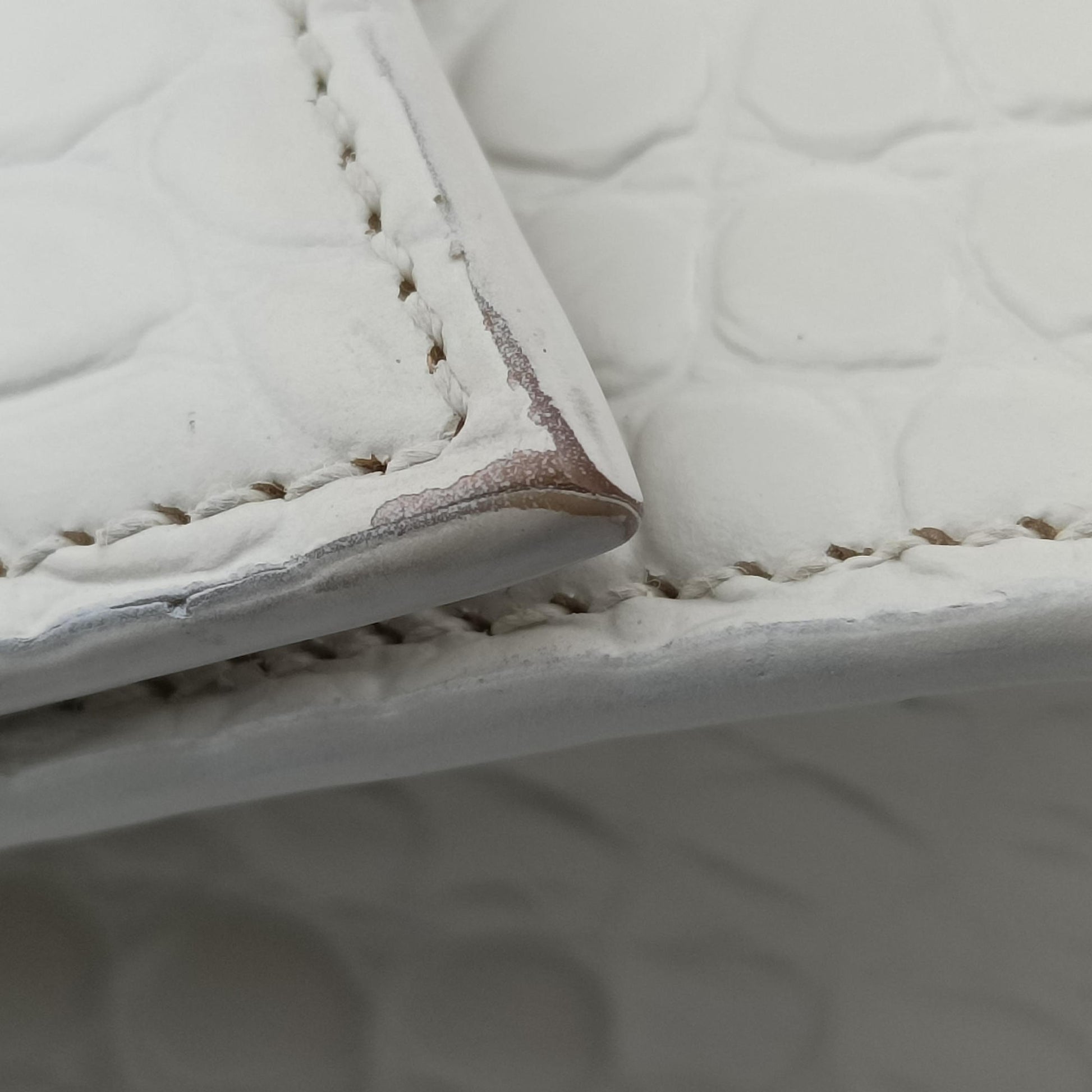 Hourglass mini White leather 592833.9016.R.493075アワーグラス ミニ ホワイト レザー 592833.9016.R.493075
