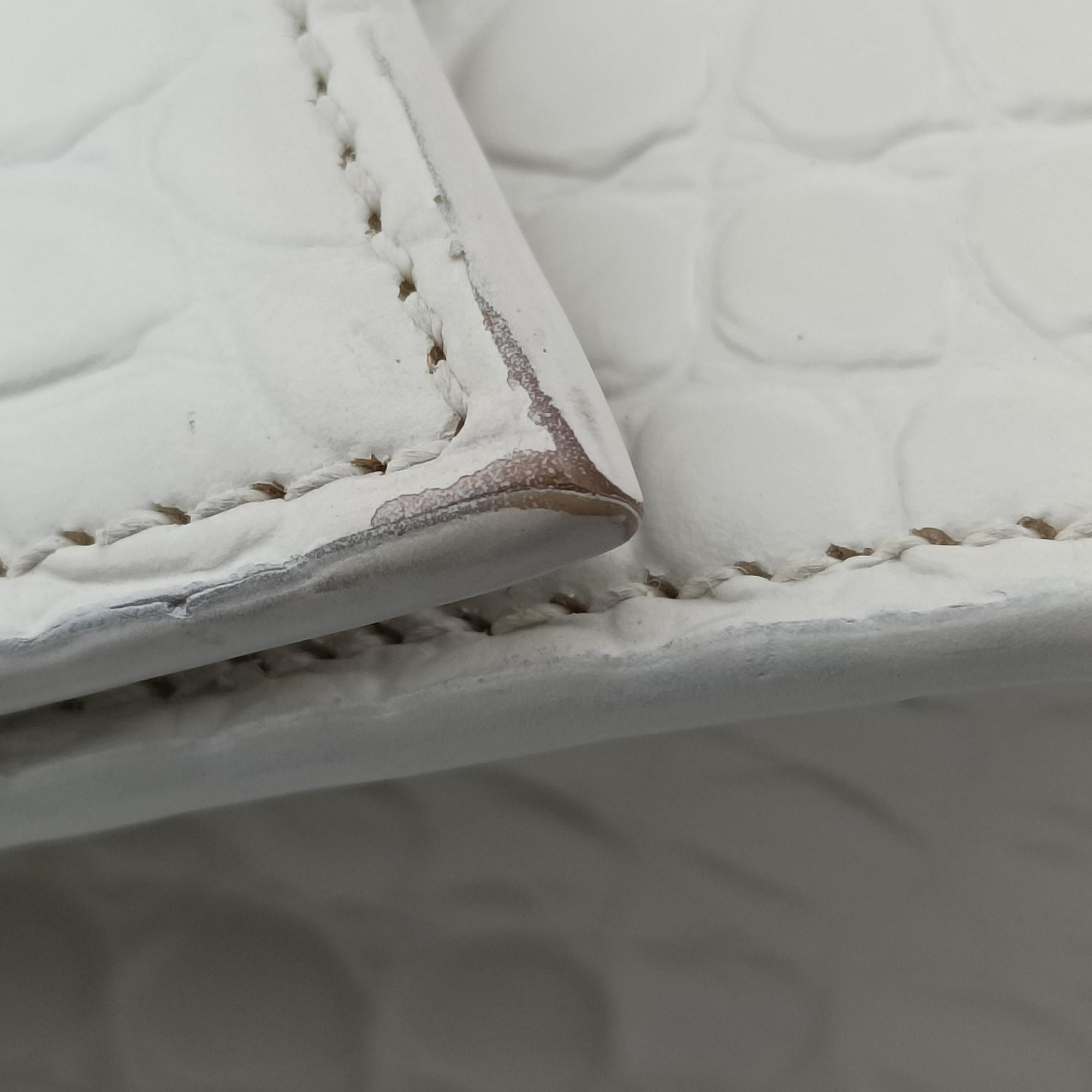 Hourglass mini White leather 592833.9016.R.493075アワーグラス ミニ ホワイト レザー 592833.9016.R.493075