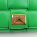 Padded Cassette Green lambskin B09349835Zパデッド カセット グリーン ラムスキン B09349835Z