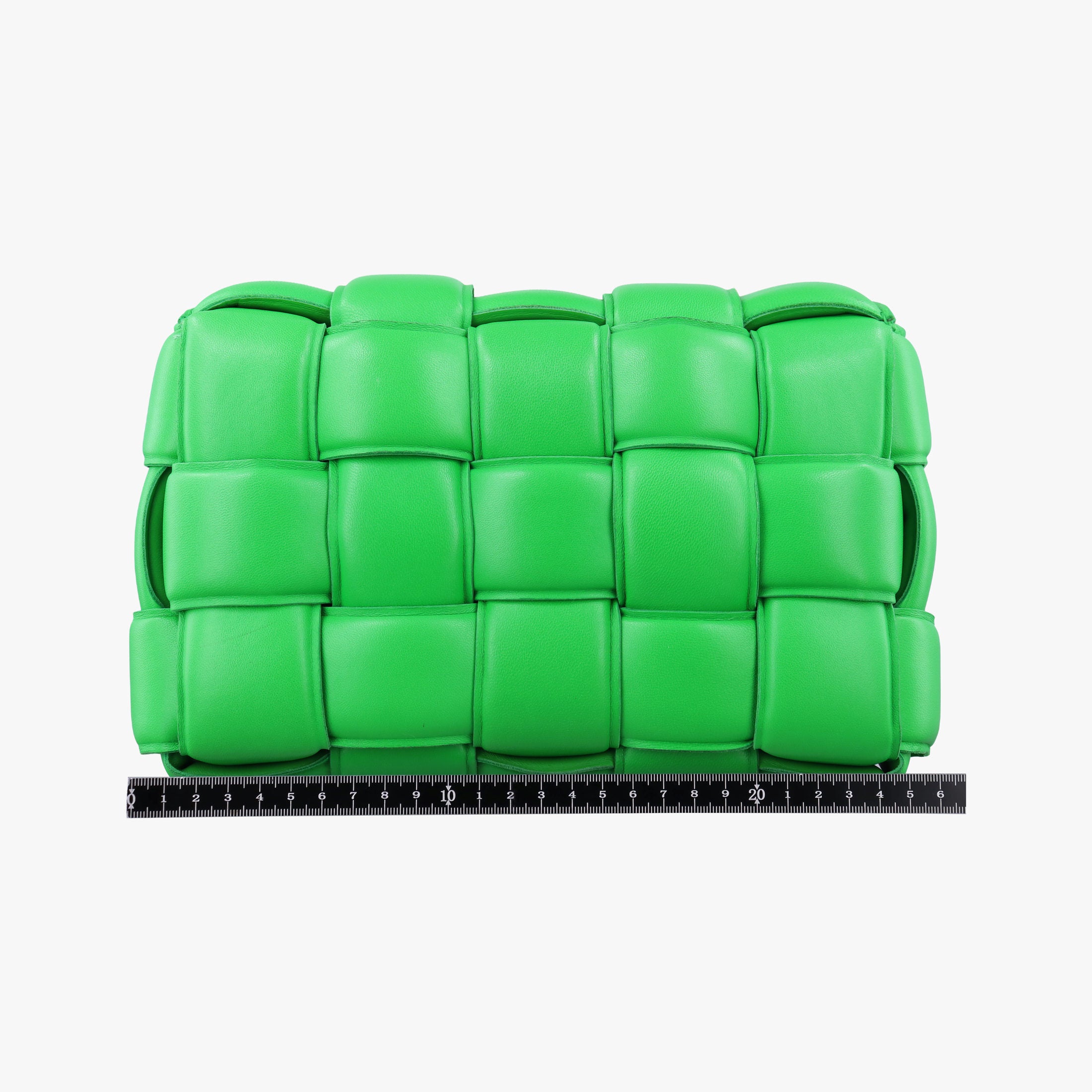 Padded Cassette Green lambskin B09349835Zパデッド カセット グリーン ラムスキン B09349835Z