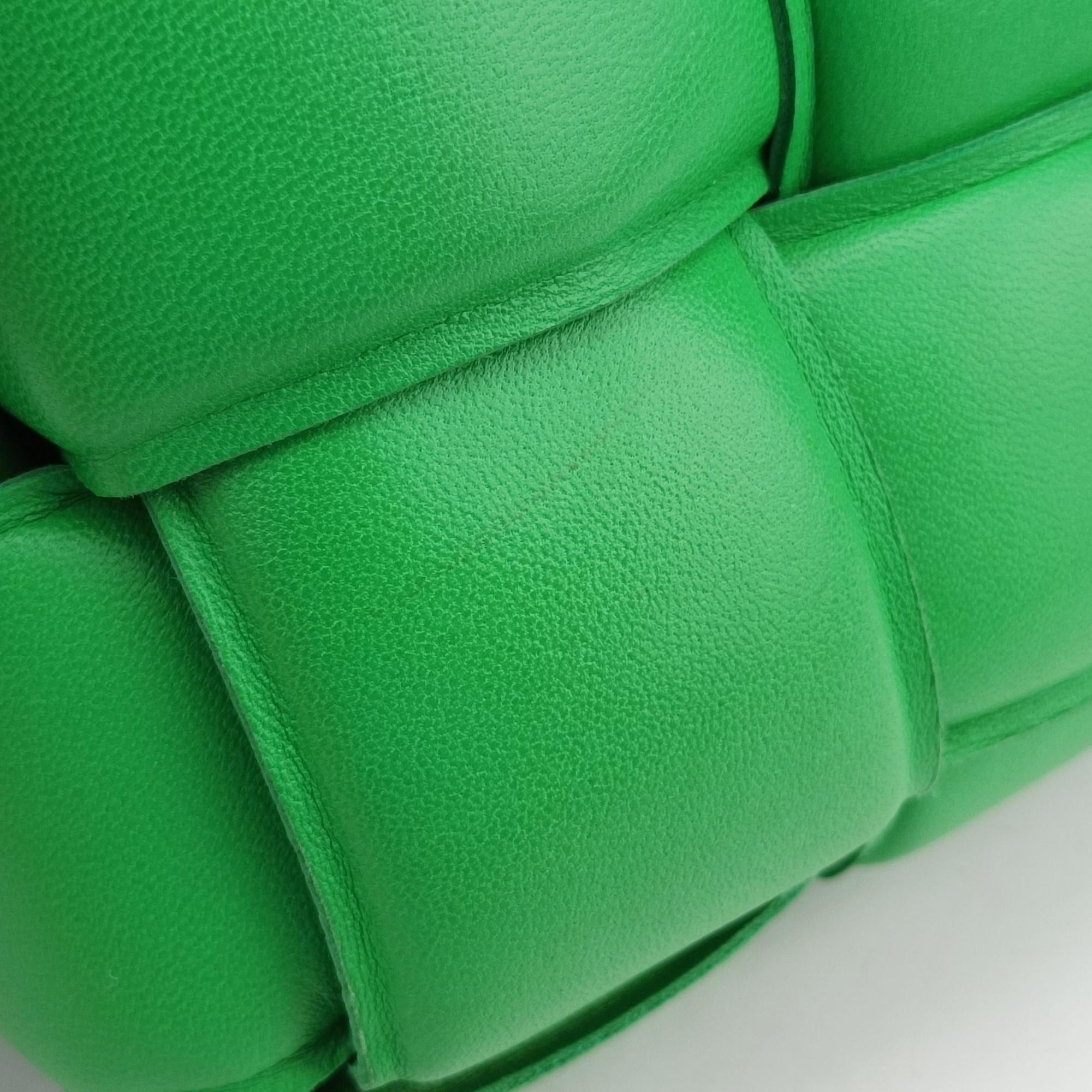 Padded Cassette Green lambskin B09349835Zパデッド カセット グリーン ラムスキン B09349835Z