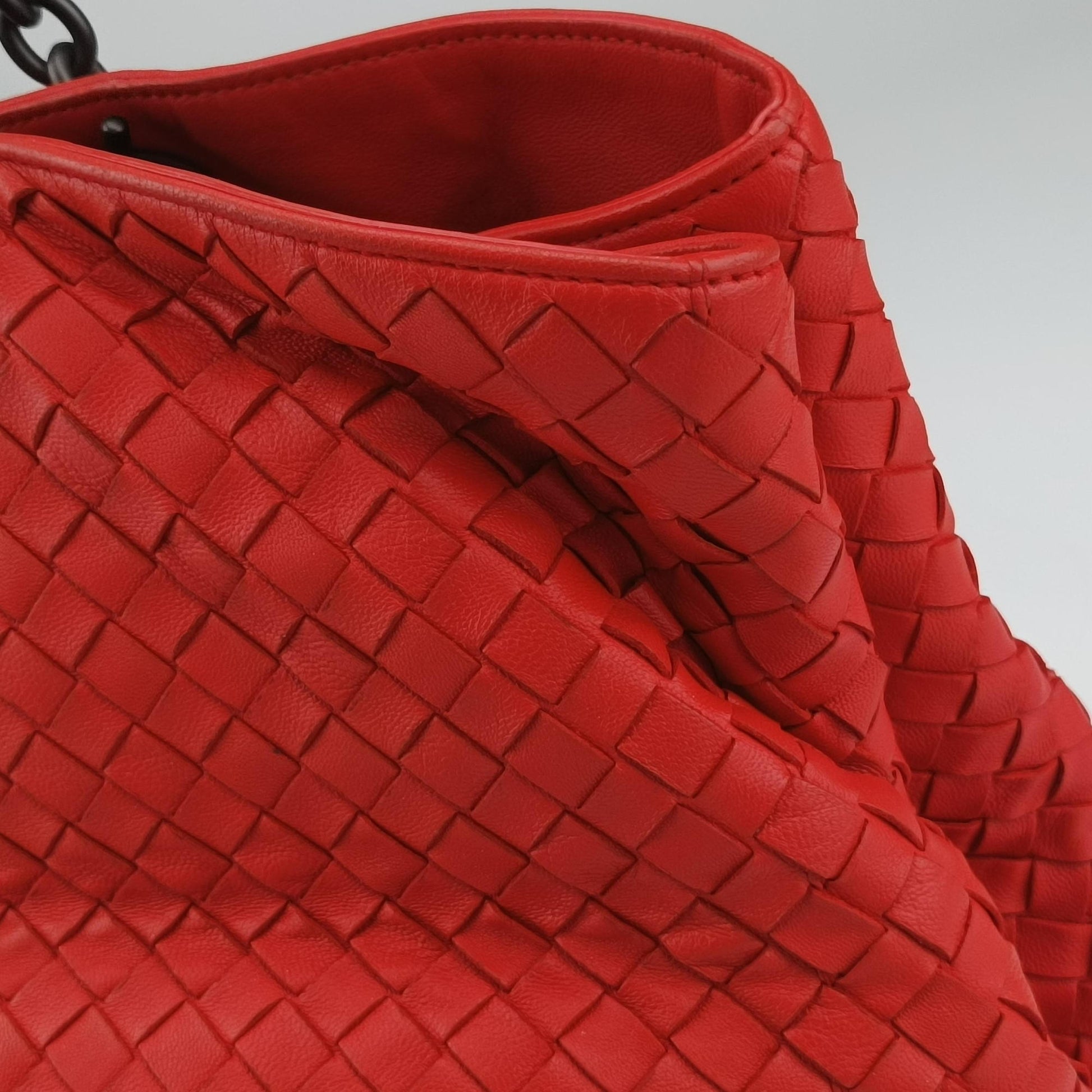 Intrecciato Red lambskin B04824135Qイントレチャート レッド ラムスキン B04824135Q