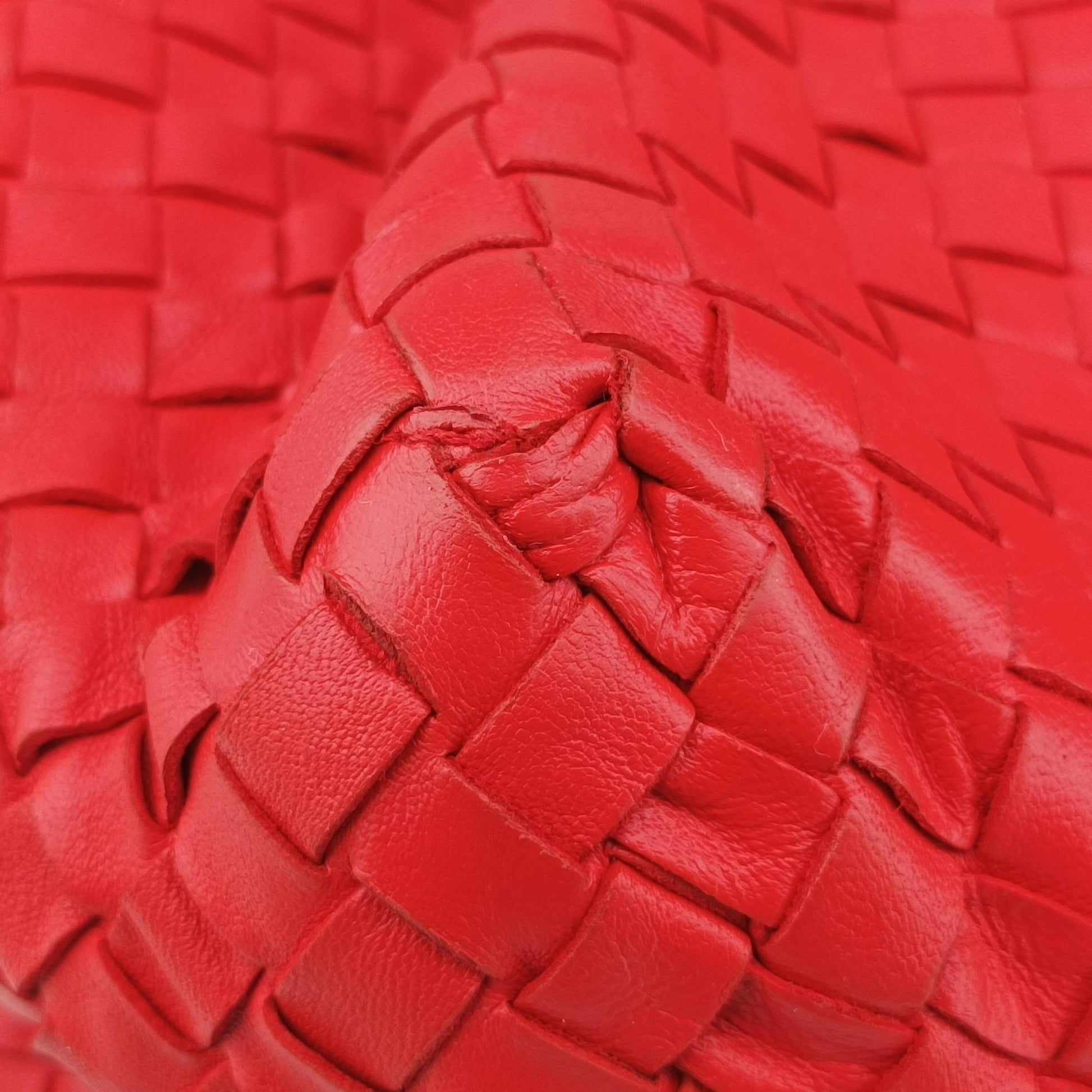 Intrecciato Red lambskin B04824135Qイントレチャート レッド ラムスキン B04824135Q