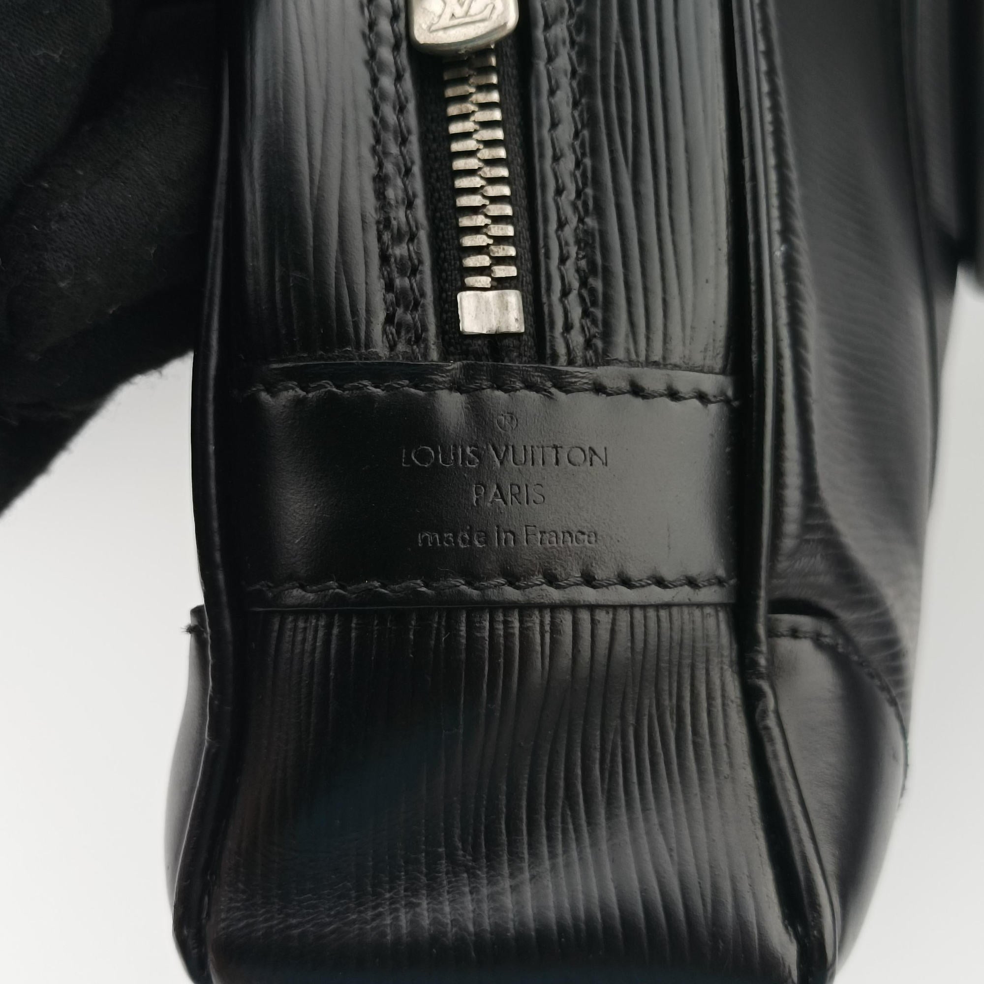 Porto Document Voyage Black Epi M59162 BA1111ポルトドキュメントボヤージュ ブラック エピ M59162 BA1111