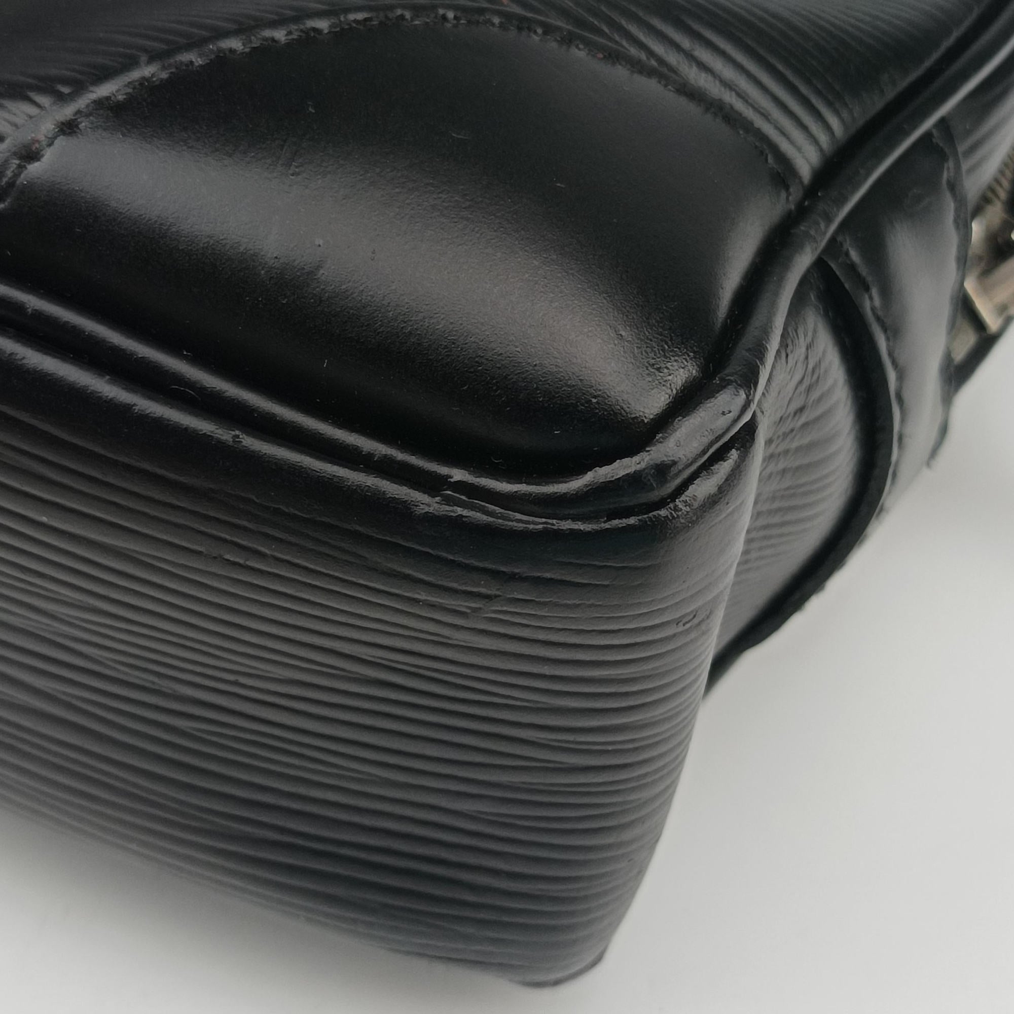 Porto Document Voyage Black Epi M59162 BA1111ポルトドキュメントボヤージュ ブラック エピ M59162 BA1111