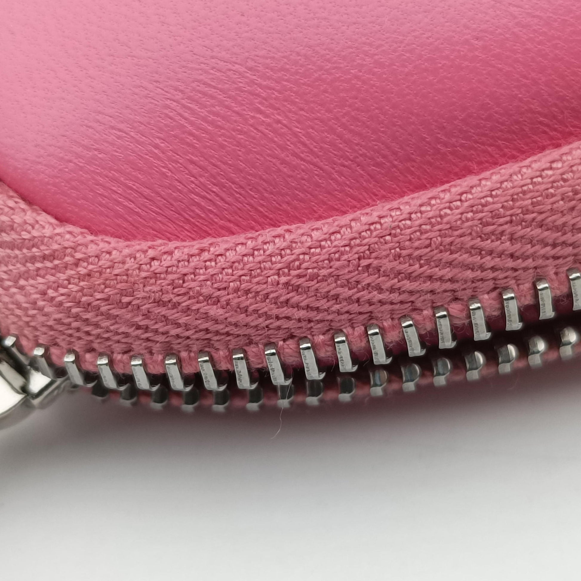Triangle mini Pink Leather 1NR015 62トライアングル ミニ ピンク レザー 1NR015 62